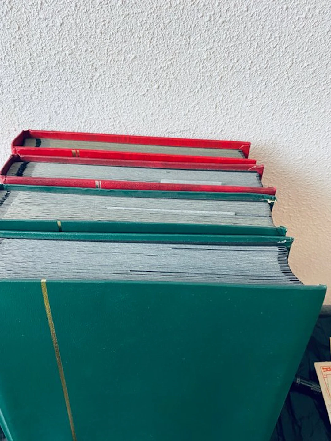 World - 4 Empty Albums - Black Album Pages