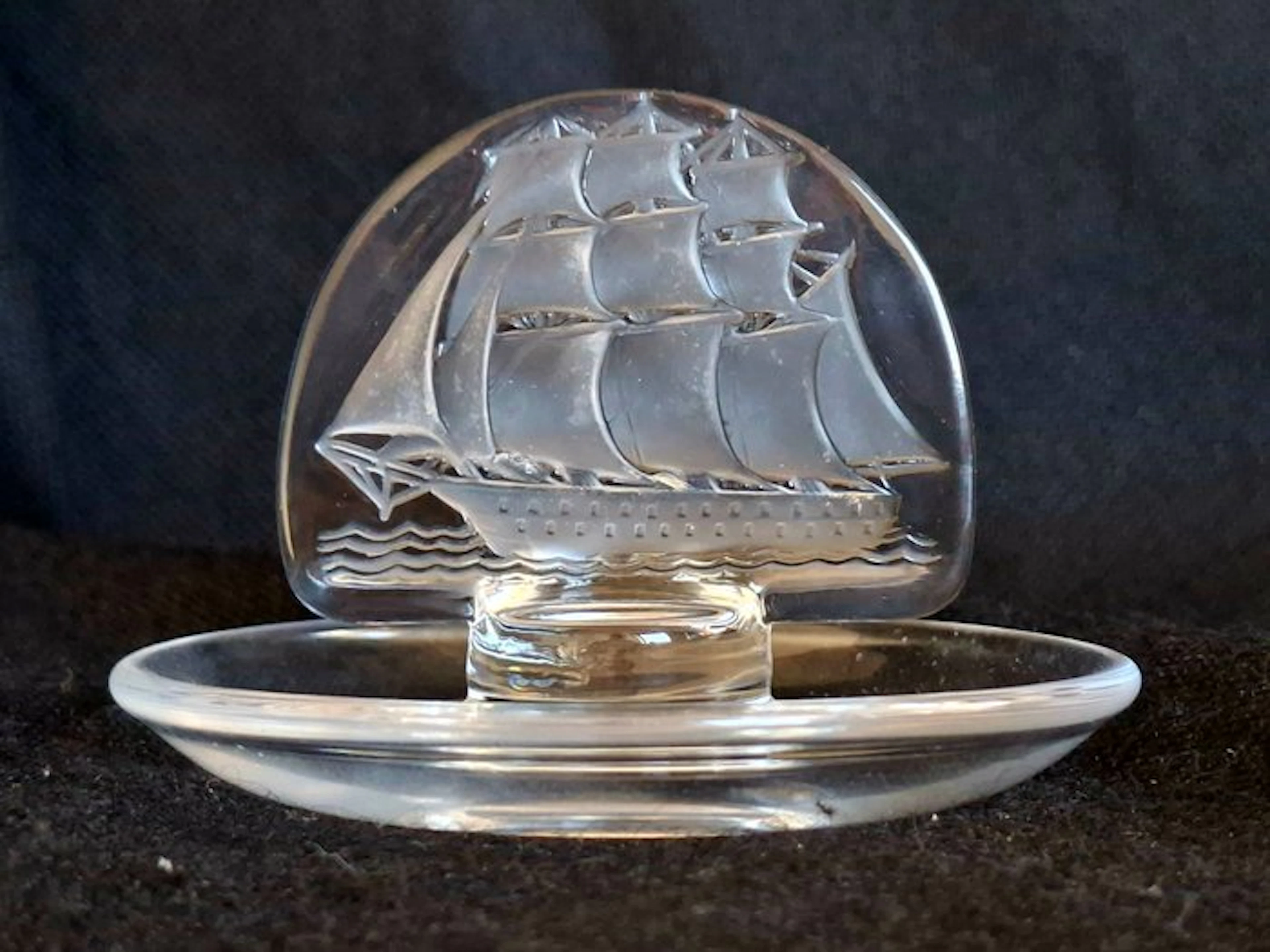 Lalique - Figurine - Caravelle laag - Crystal