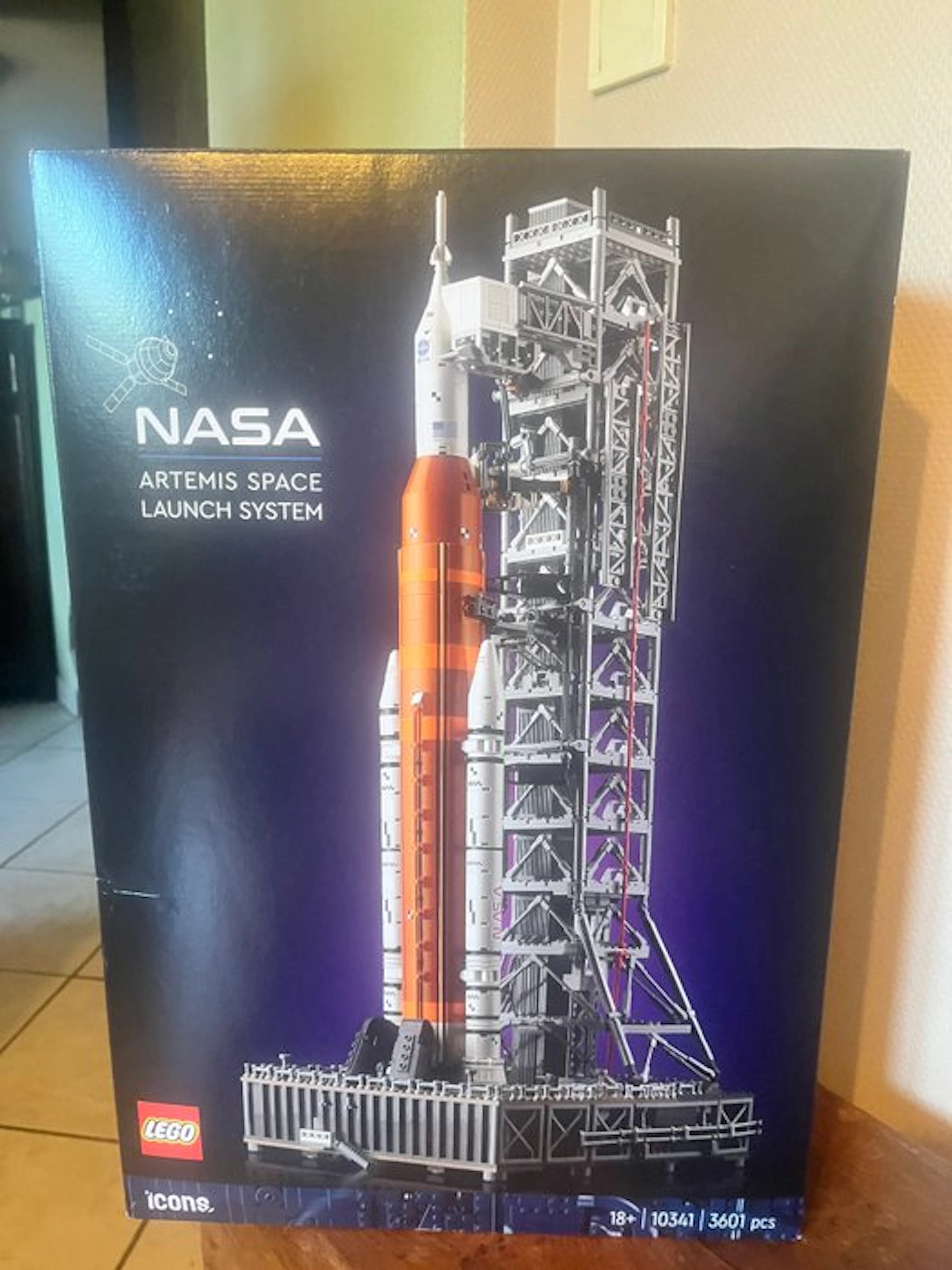 LEGO Set - 10341 - NASA/ESA, Icons - NASA Artemis Space Launch System