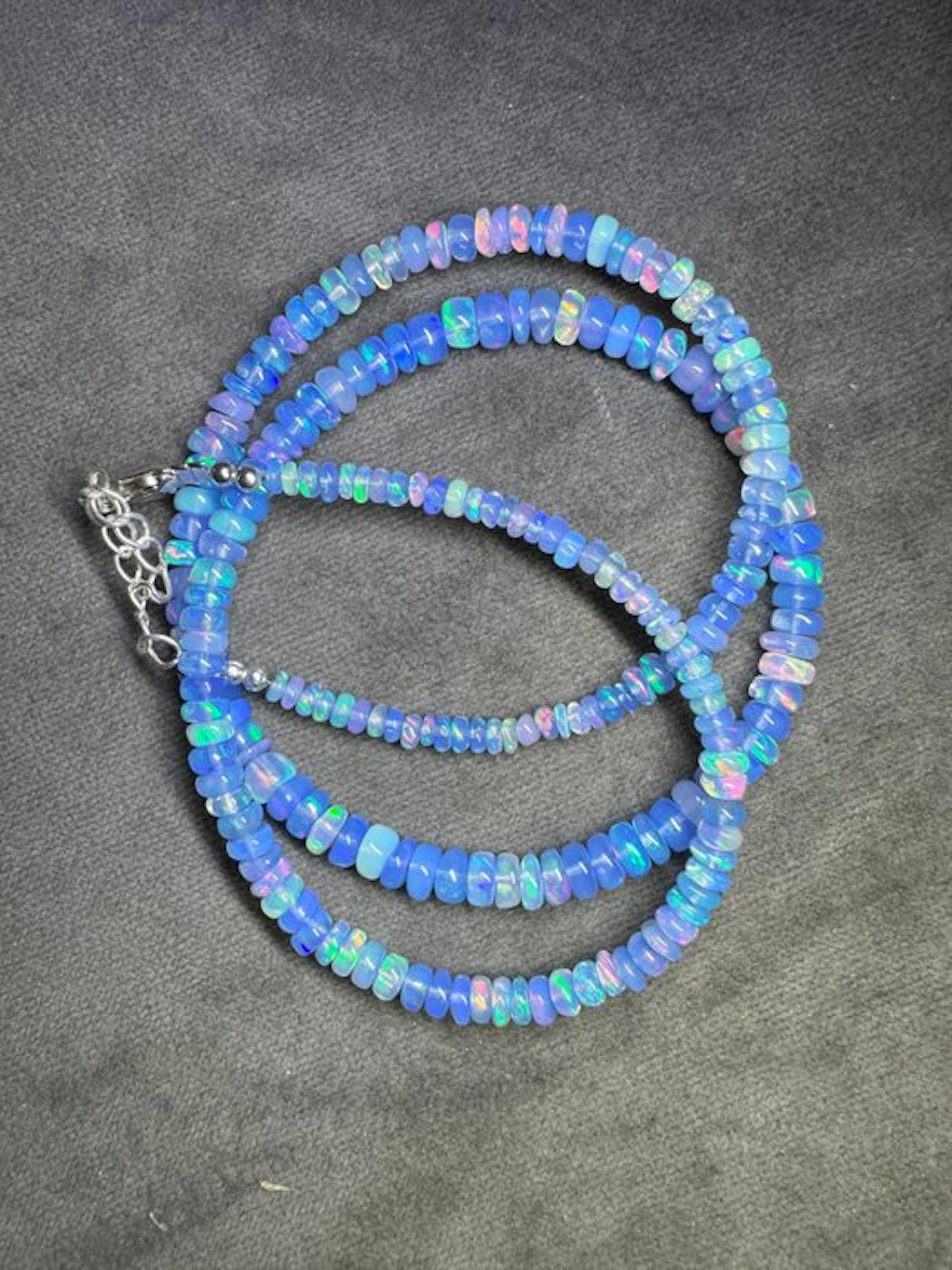 Ethiopian blue opal necklace with 925 silver. 40.65 carats Jewellery- 8.13 g