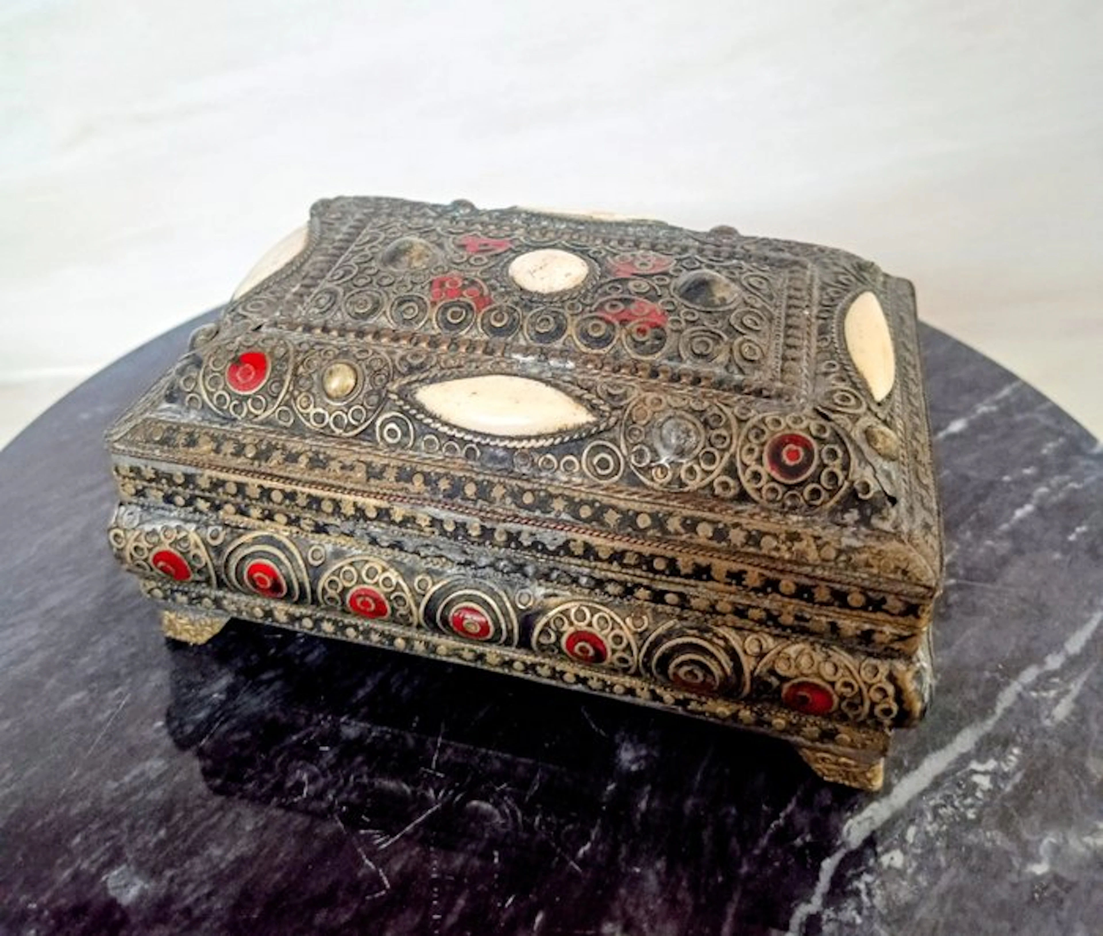 Jewellery box - Tin, Ivory - Tin jewelry box