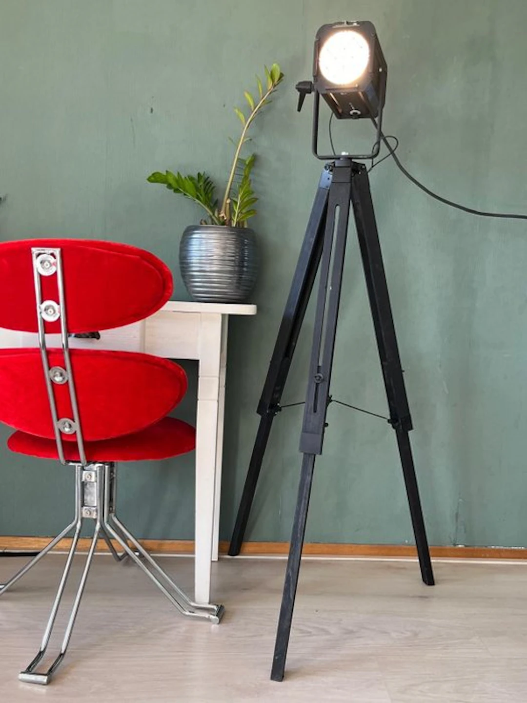 ADB Adrien De Backer - Lamp - F 51 18-65 - Metal
