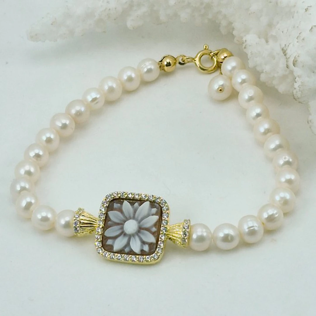 Silver, Gold-plated, No Reserve - Bracelet - Hand-engraved cameo