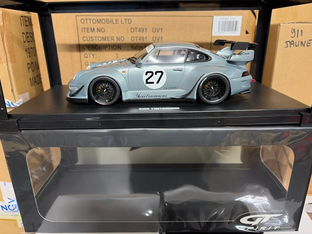 GT Spirit 1:18 - Model sports car - Porsche 911 RWB YUIITSUMUNI