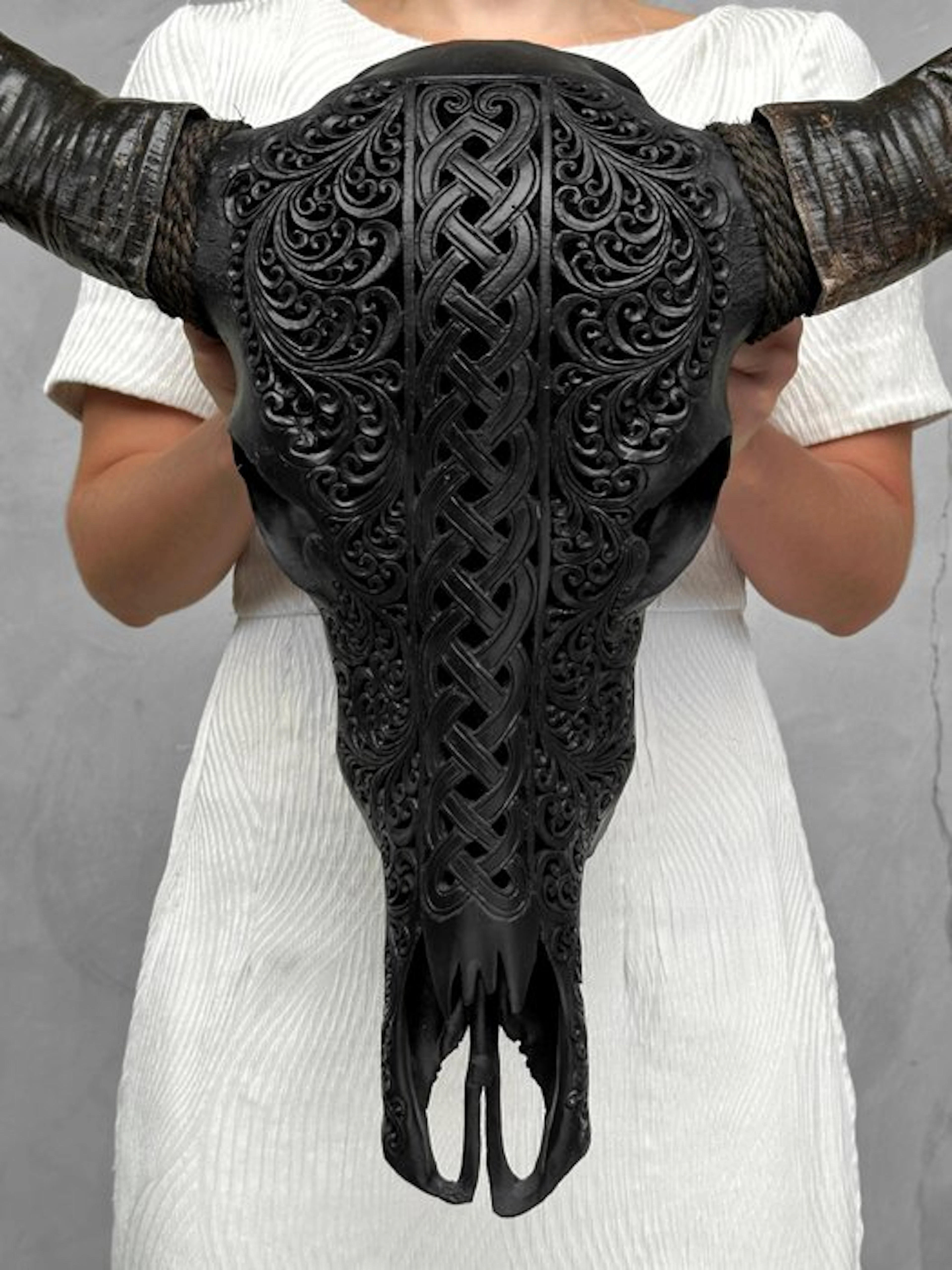 NO RESERVE PRICE - C - Authentic large hand carved black...
