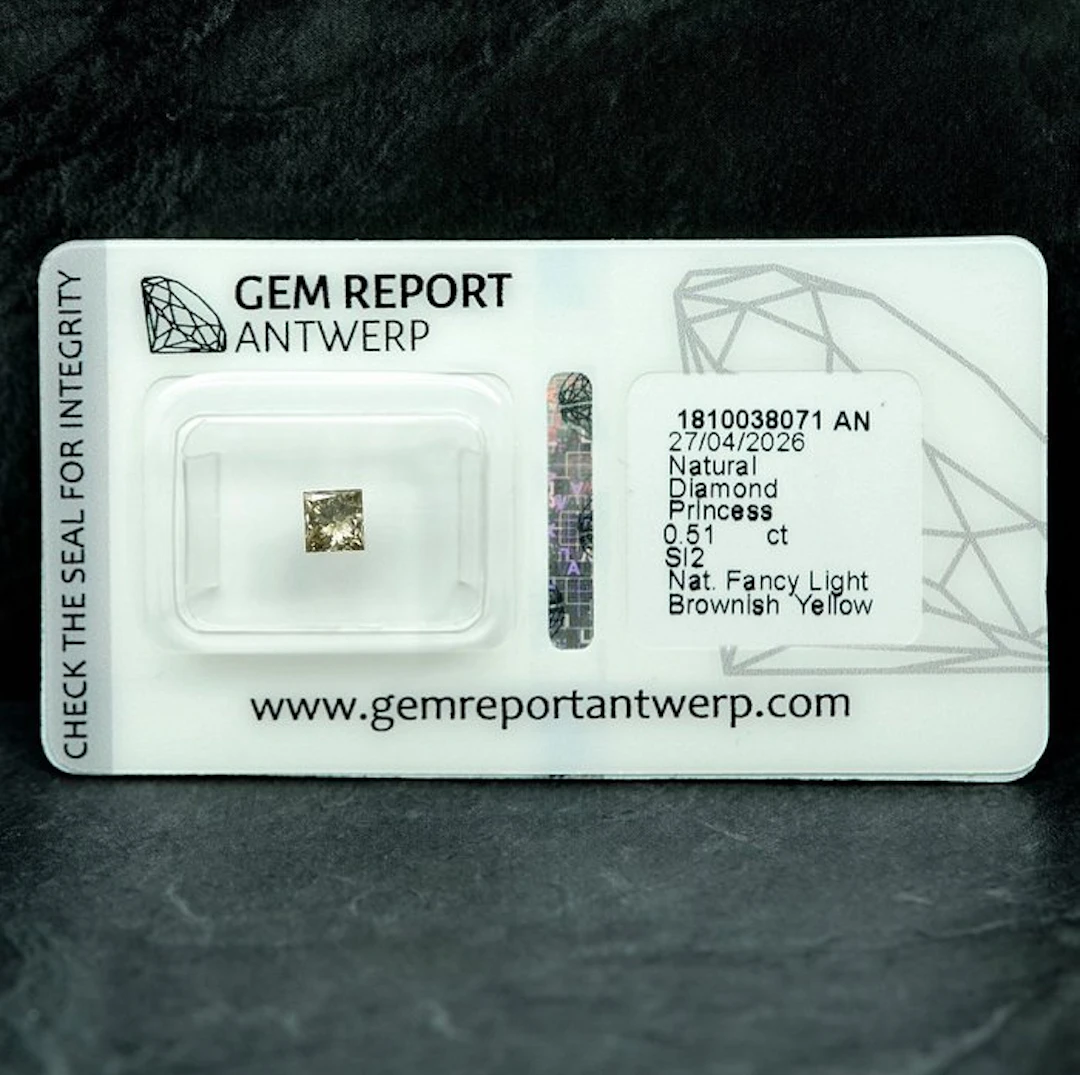 1 pcs Diamond (Natural coloured) - 0.51 ct - Fancy light...