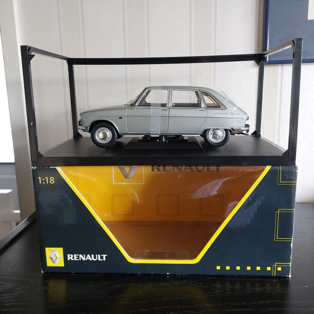 Norev 1:18 - Model car - Renault 16