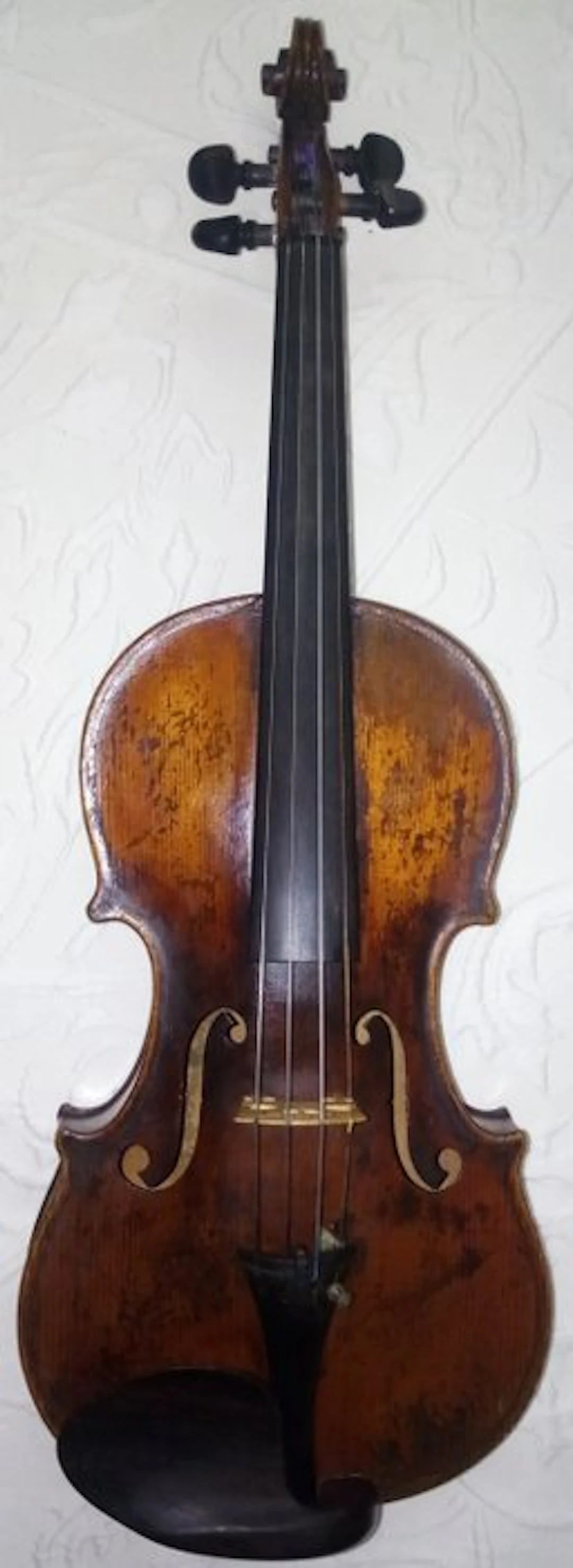 Labelled Raffaele Fiorini - - Violin - Czechia