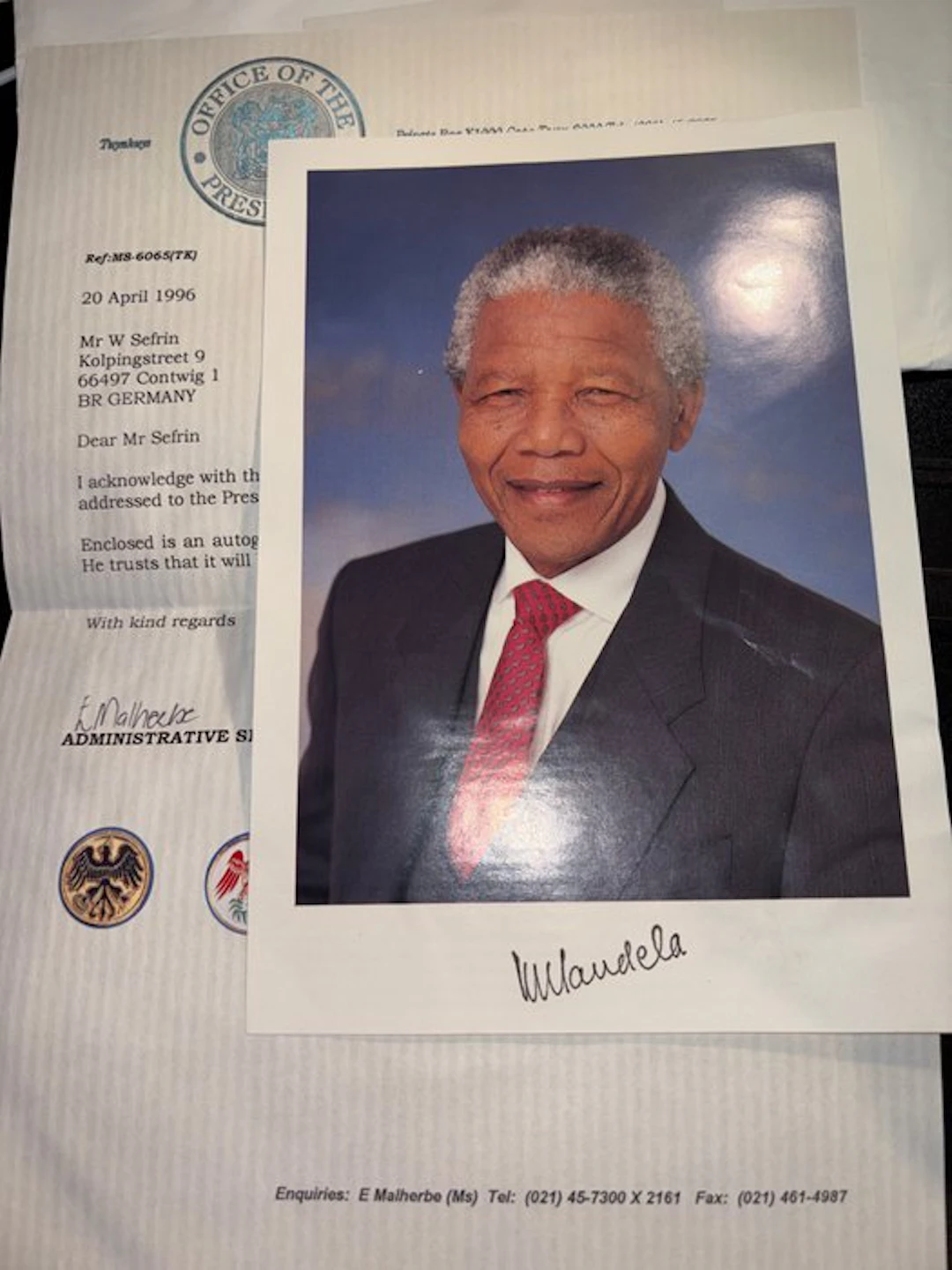 Nelson Mandela - Autograph