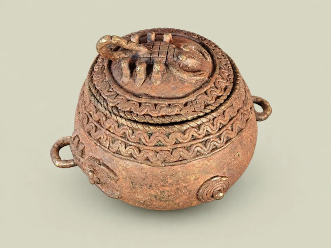 Lidded Cup with Scorpion Motif - Statue - Dogon - Mali (No reserve price)