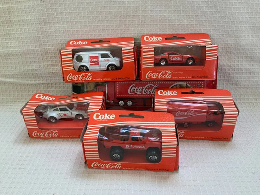 Coca-Cola 1:64 - Model car (6) - Hartoy - Collectible...