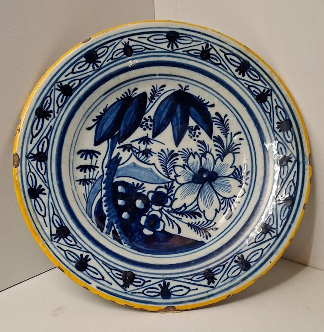 Dinner plate - Ceramic - Delft 1680 - 1740