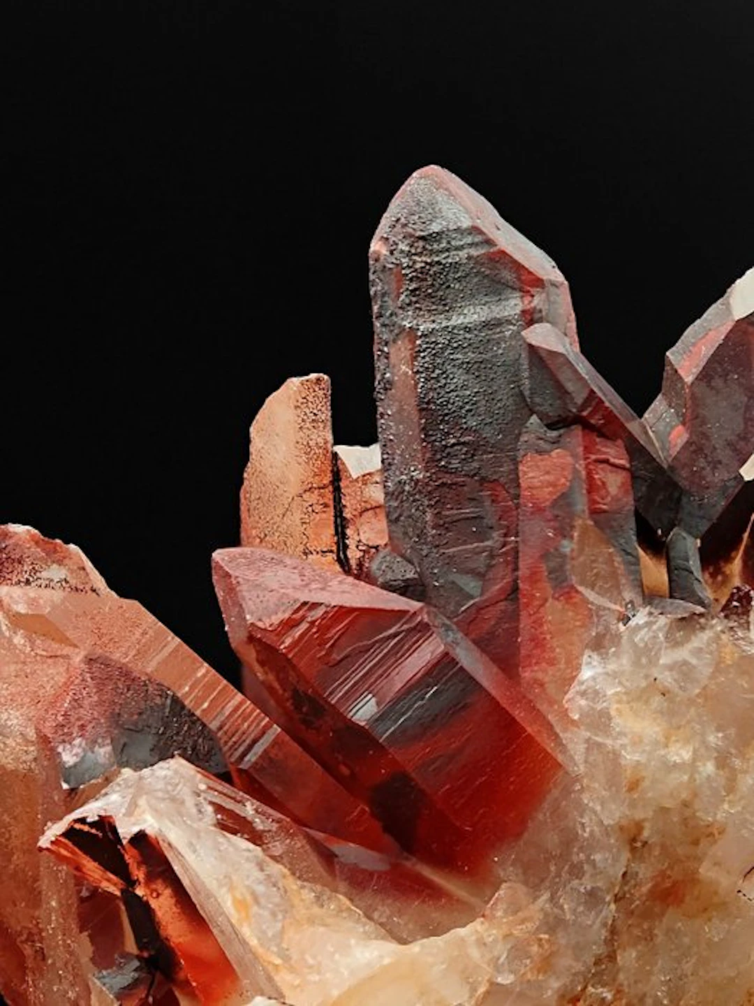 Red hematite quartz