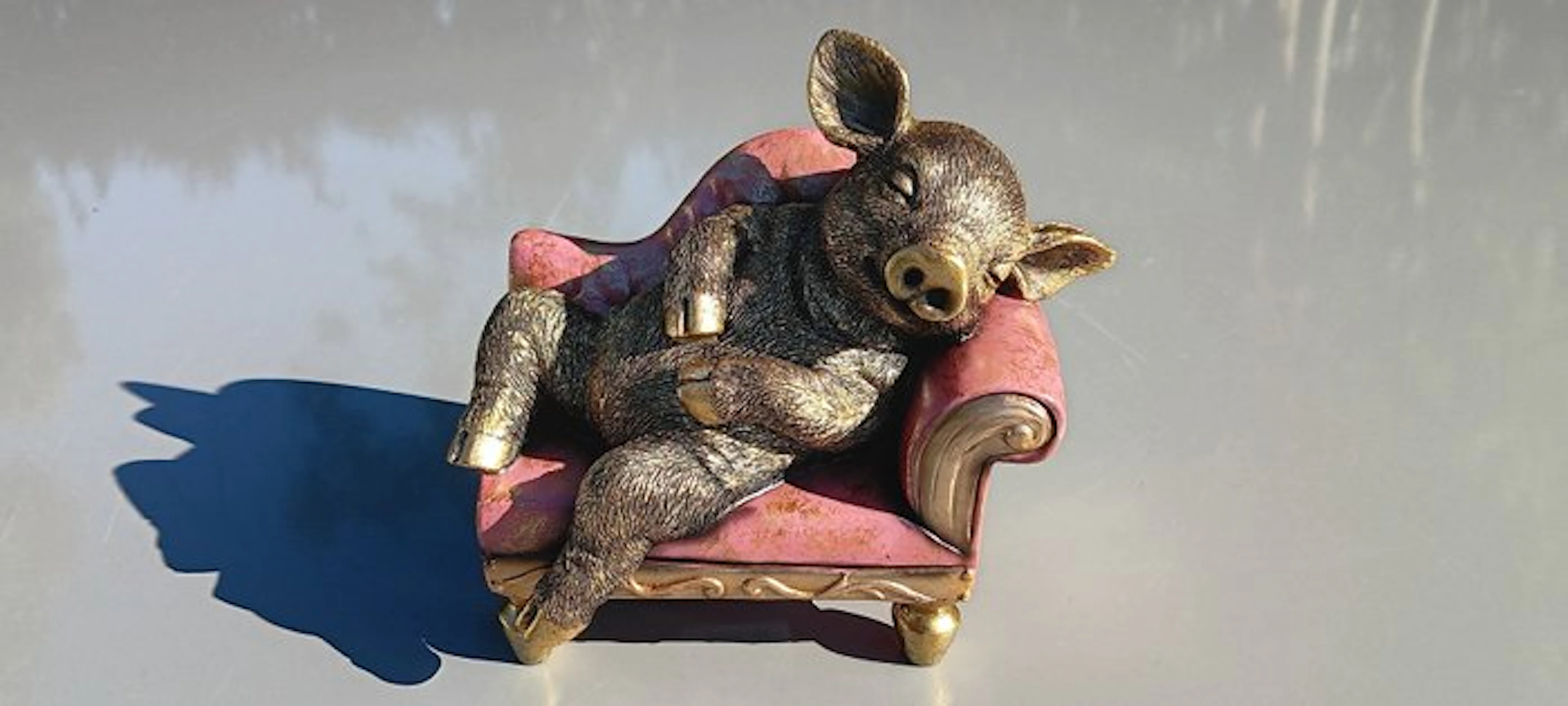 Figurine - lui varken - resin