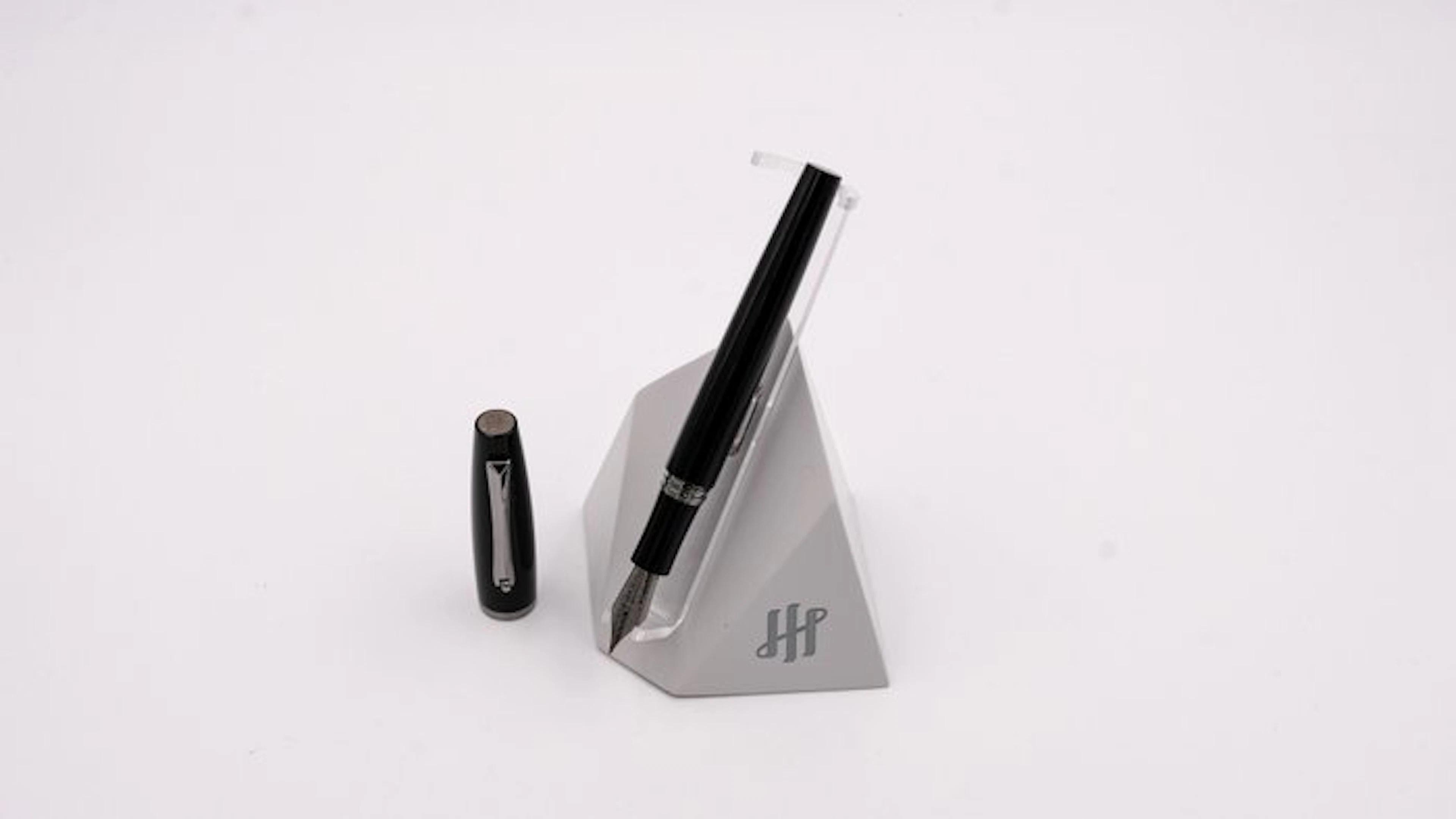 Montegrappa - Manager - Black - Gun Metal (ISMAN3LC) - Fountain pen