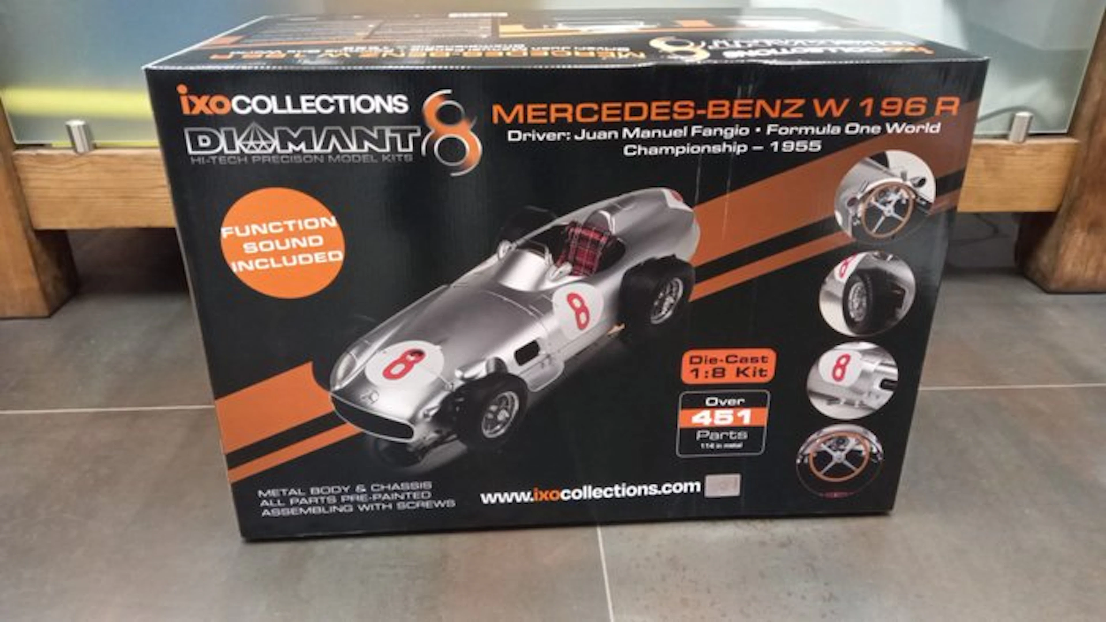 IXO 1:8 - Model car - Mercedes-Benz W196 Juan Manuel Fangio 1955