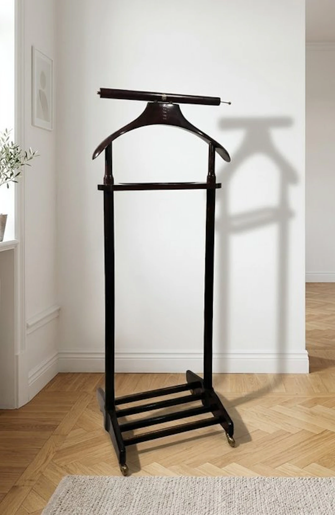 Fratelli Reguitti - Dressboy - Beech - Night Valet - Dressboy