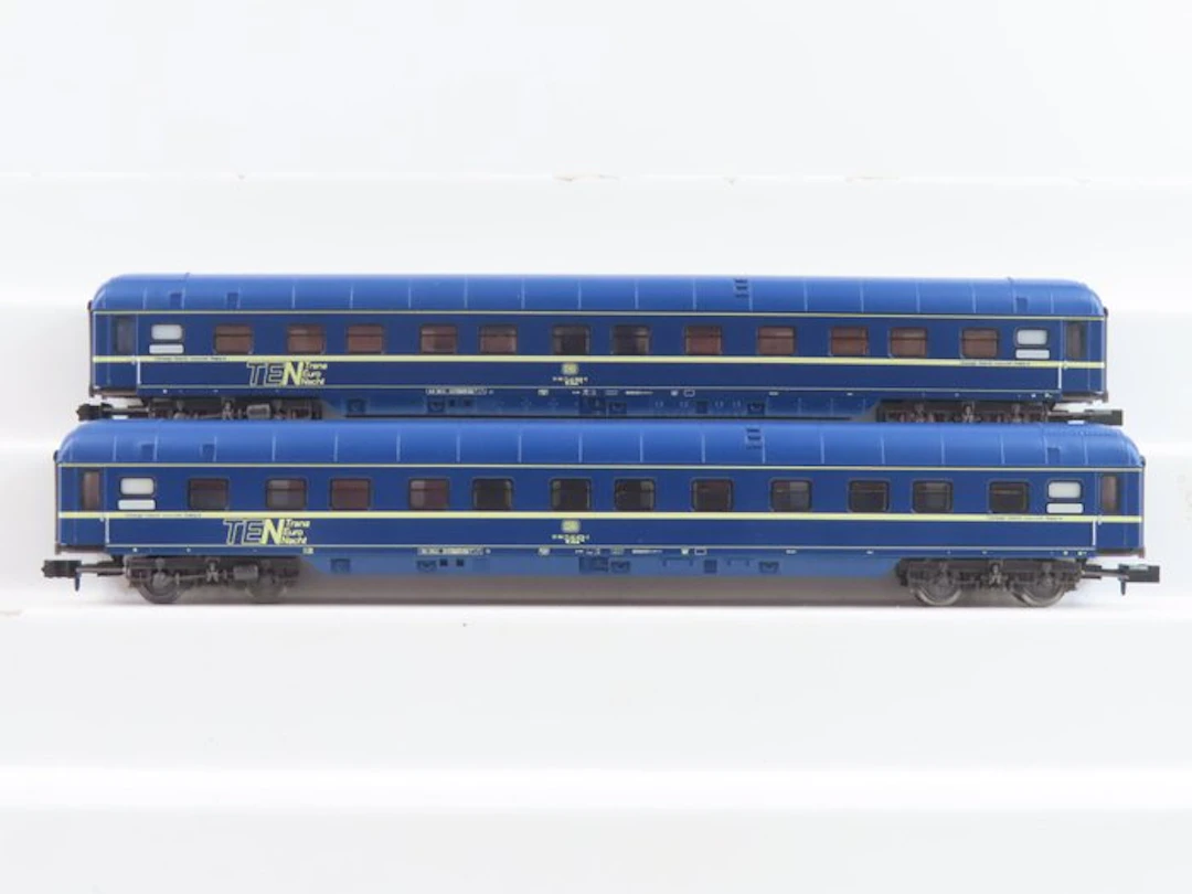 Minitrix N - 15733 - Model train passenger carriage set...