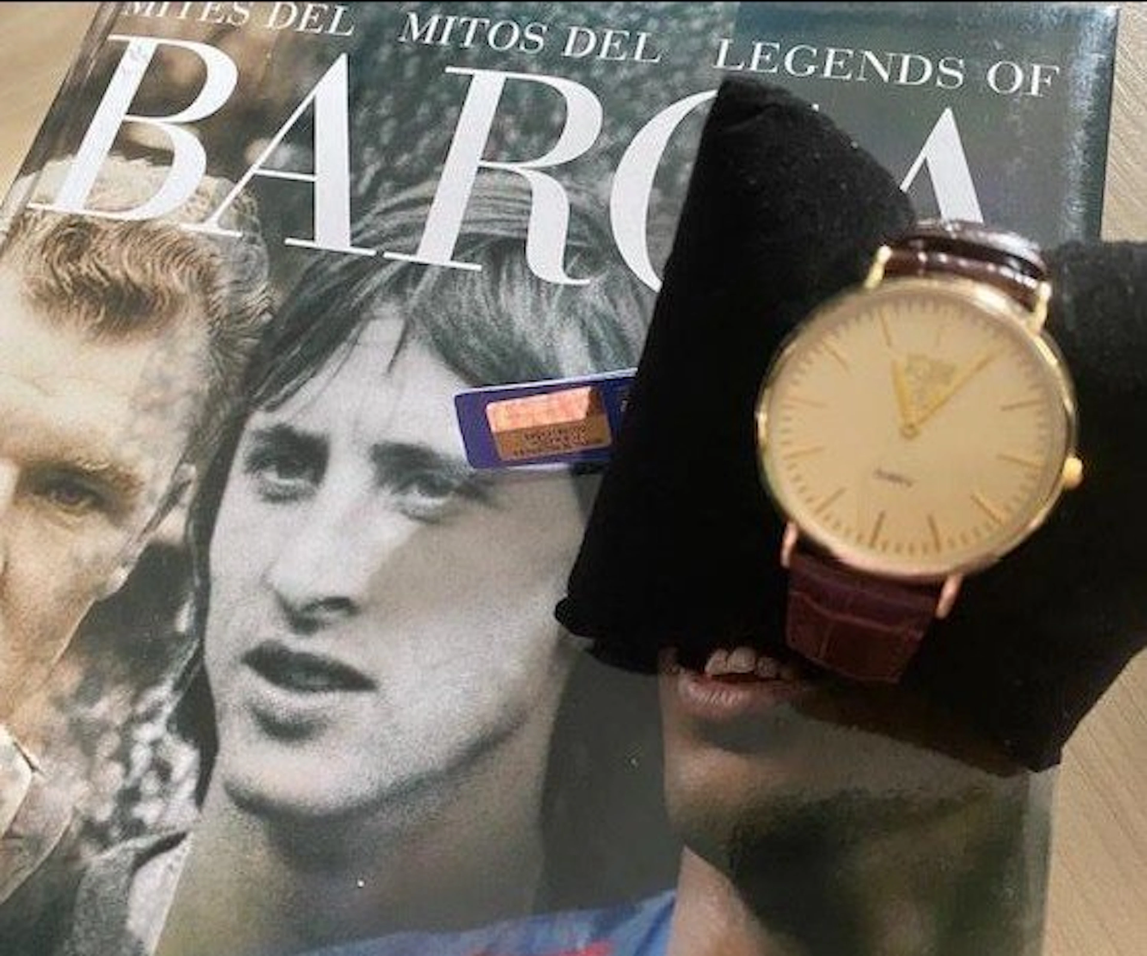 Jordi Finestres Martínez - Lot Book + Official Watch FC...