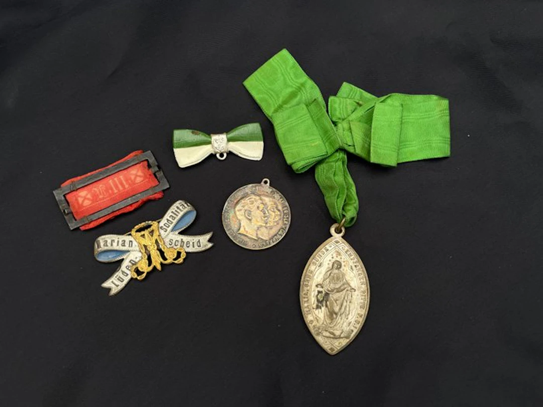 Germany - Lot of 5 badges and medals - Military medal