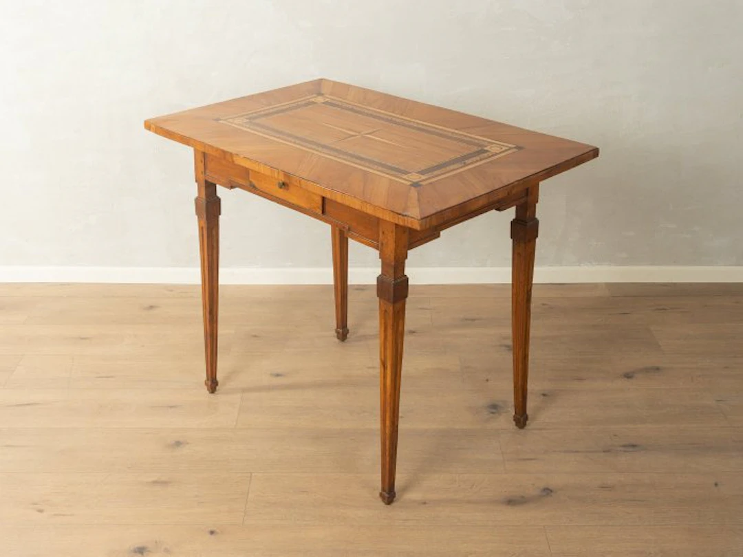 Desk - Walnut - Antique Desk, around 1840