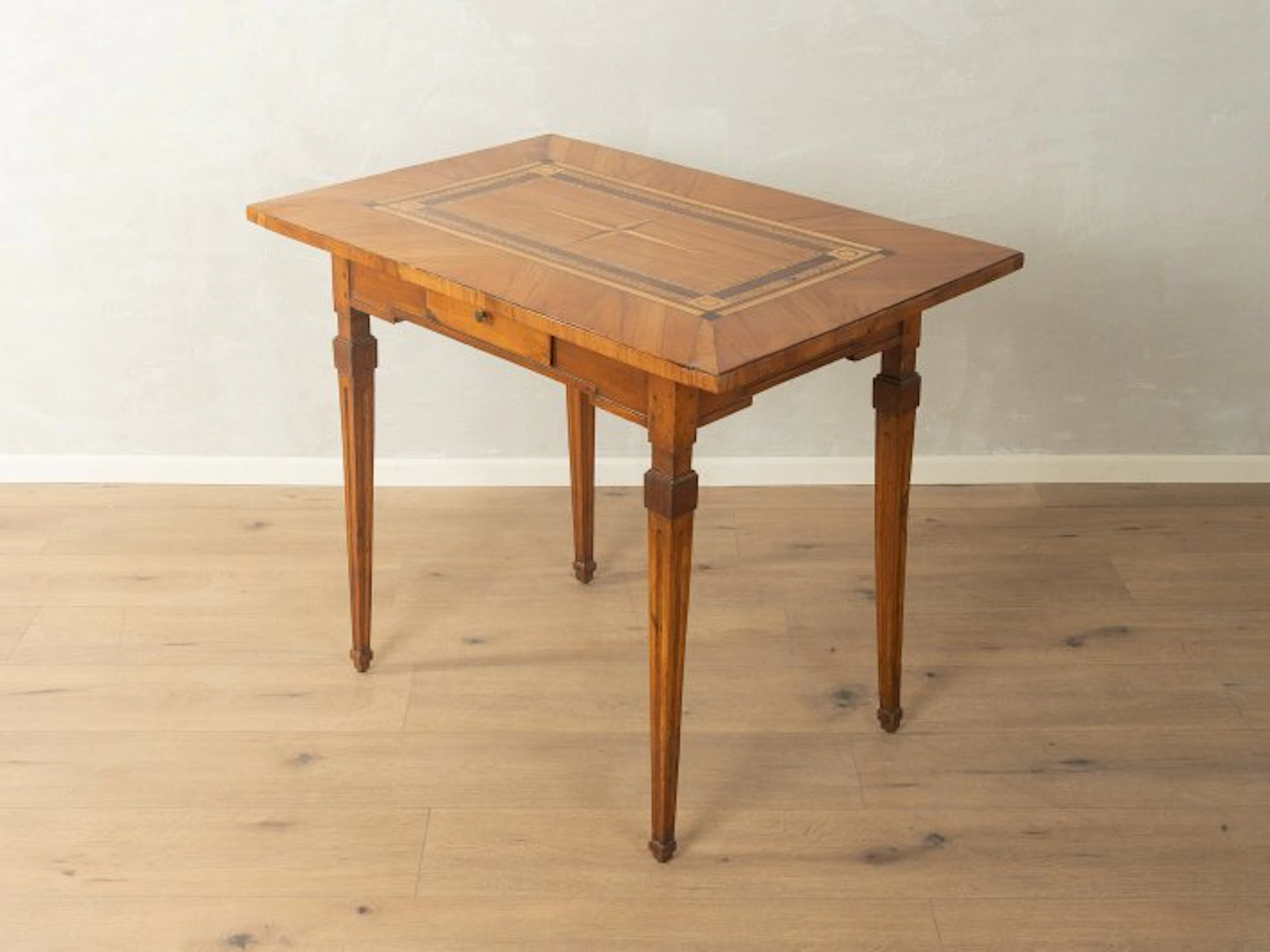 Desk - Walnut - Antique Desk, around 1840