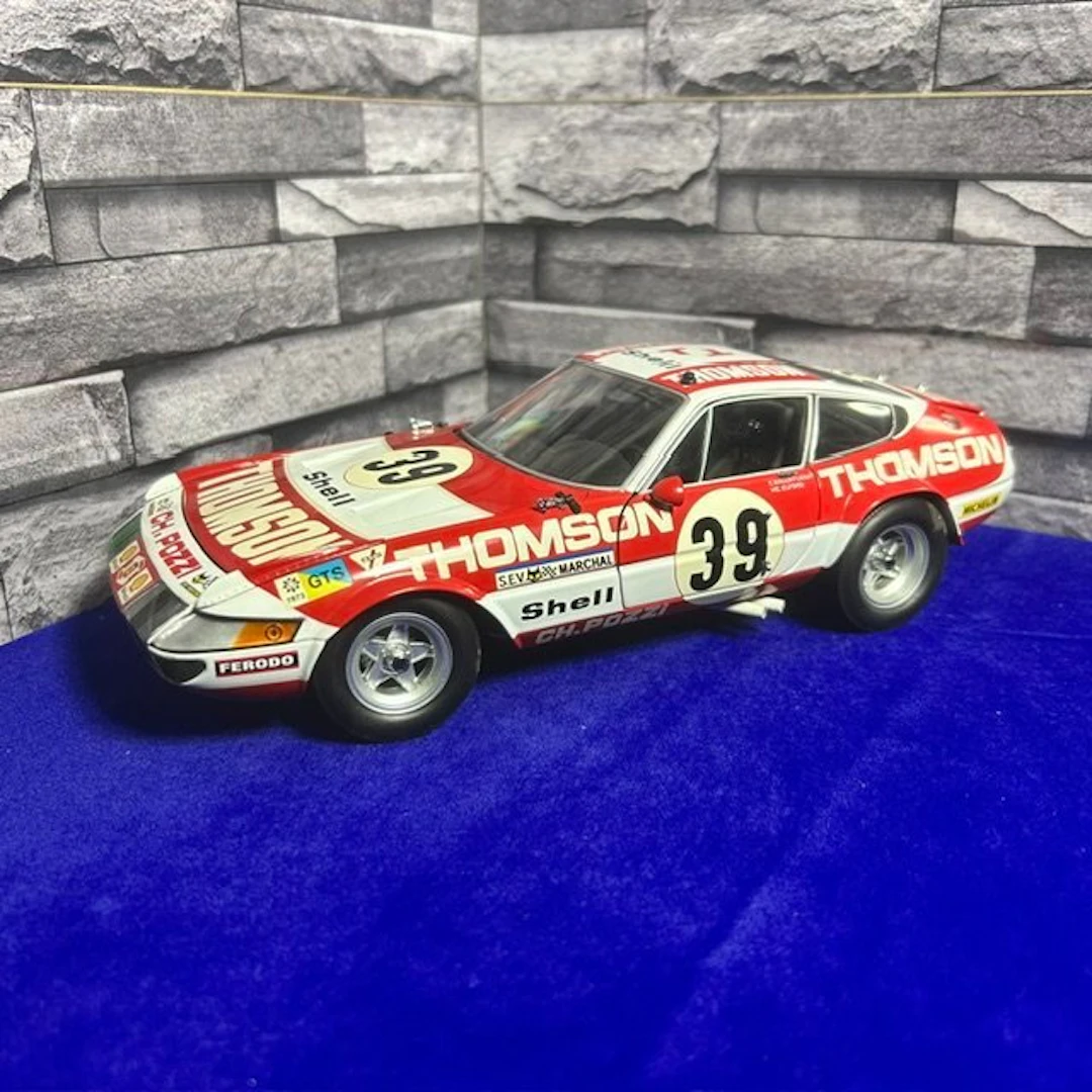 Kyosho 1:18 - Model race car - Kyosho 1:18 Ferrari 365...