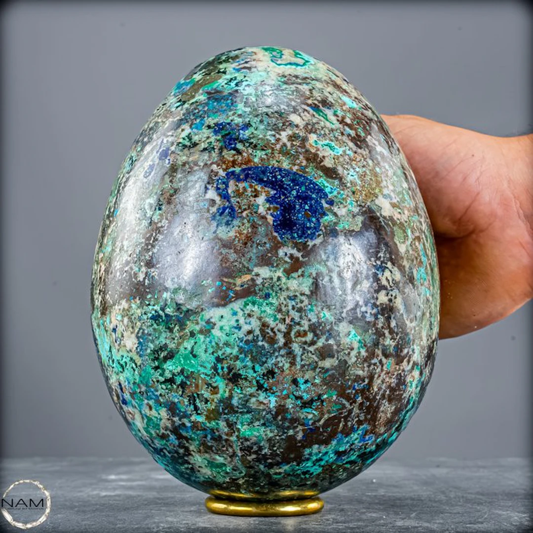 Chrysocolla-Azurite egg in extraordinary color intensity...