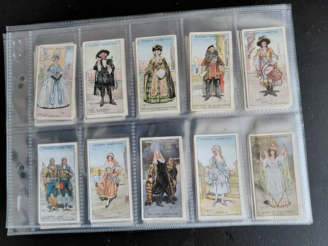 United Kingdom - Various costume figures / illustrations...