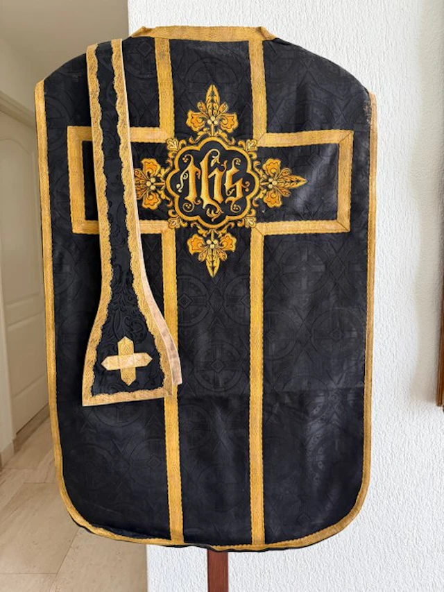 Religious objects (2) - Silk