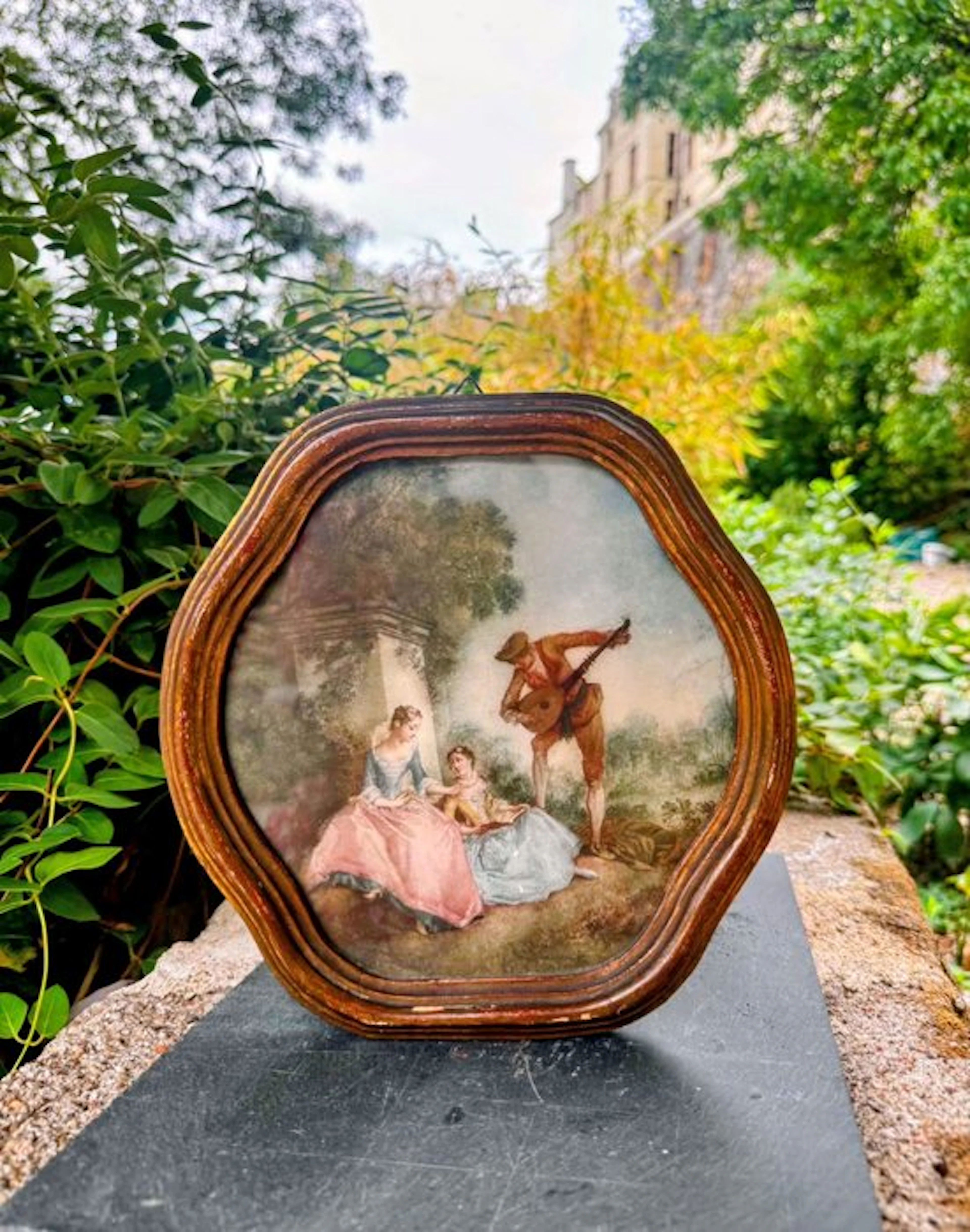 Glazed display frame - Wood - The Music Lesson