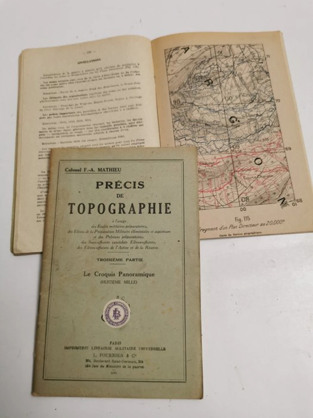Ministere de la guerre - Precis de topographie 1945...