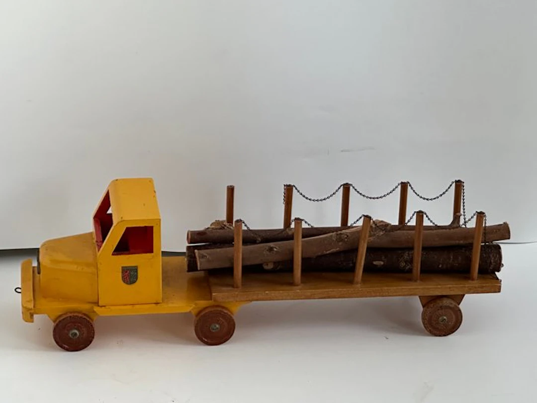 N. Holland - Figure - Vintage Houten Speelgoed vrachtwagen - Wood, metal