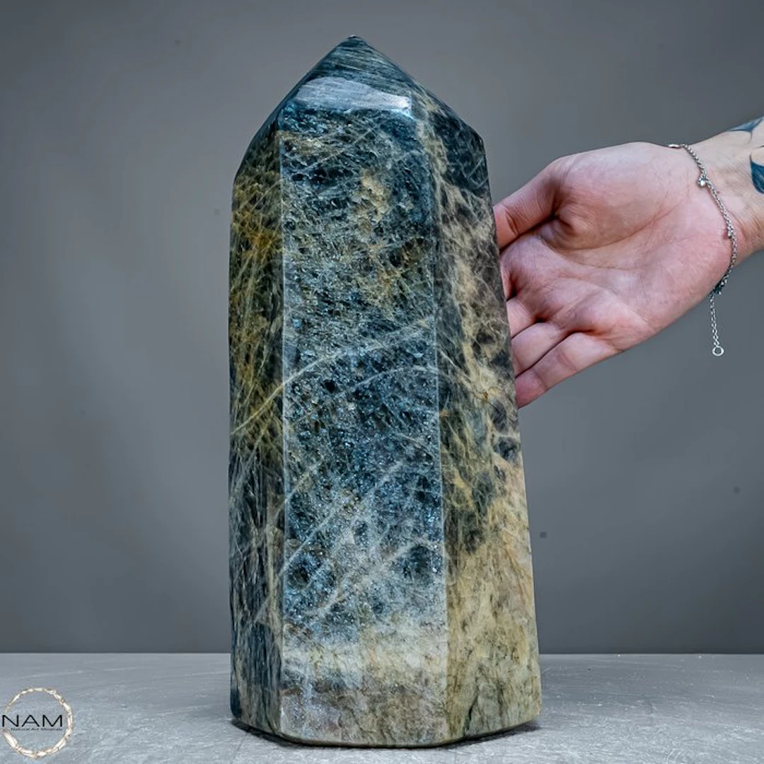 Exklusiver Mondstein Obelisk – Eindrucksvolles...