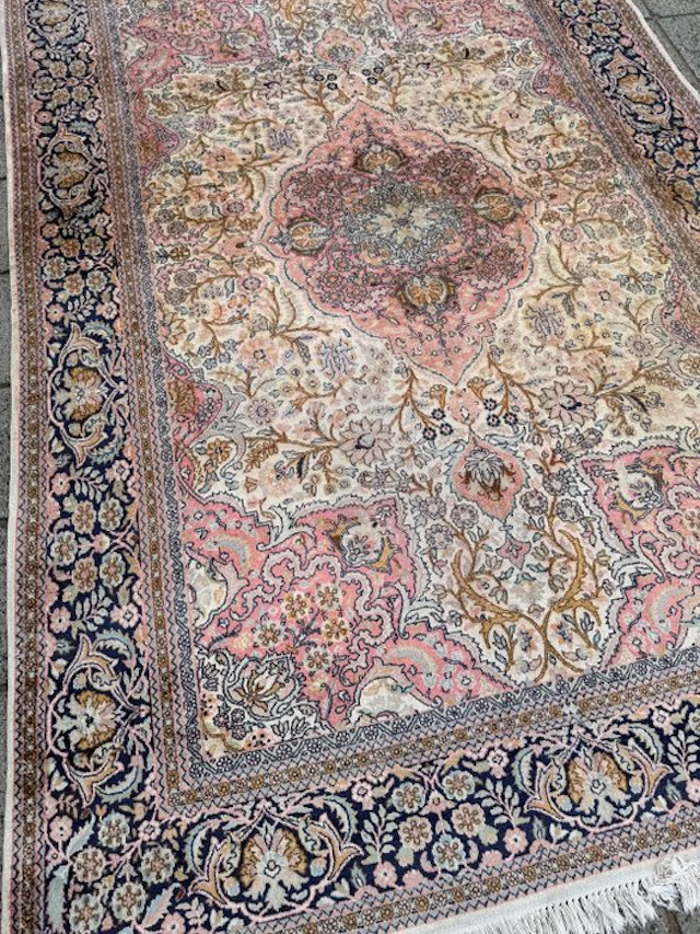Vintage silk rug - cleaned - hand-knotted - silk - Carpet - 270 cm - 179 cm
