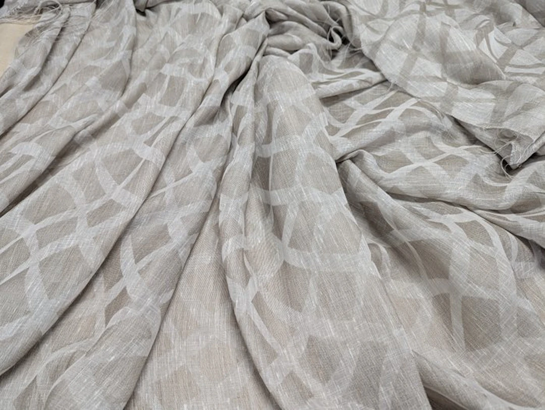 Cavelli collezione Soffuso – Fine pezzaTendaggio Moderno Effetto Lino