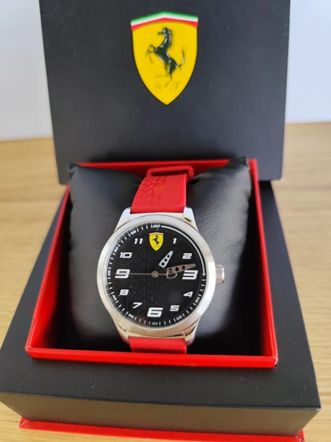 Ferrari - Pitlane - Unisex - 2000-2010