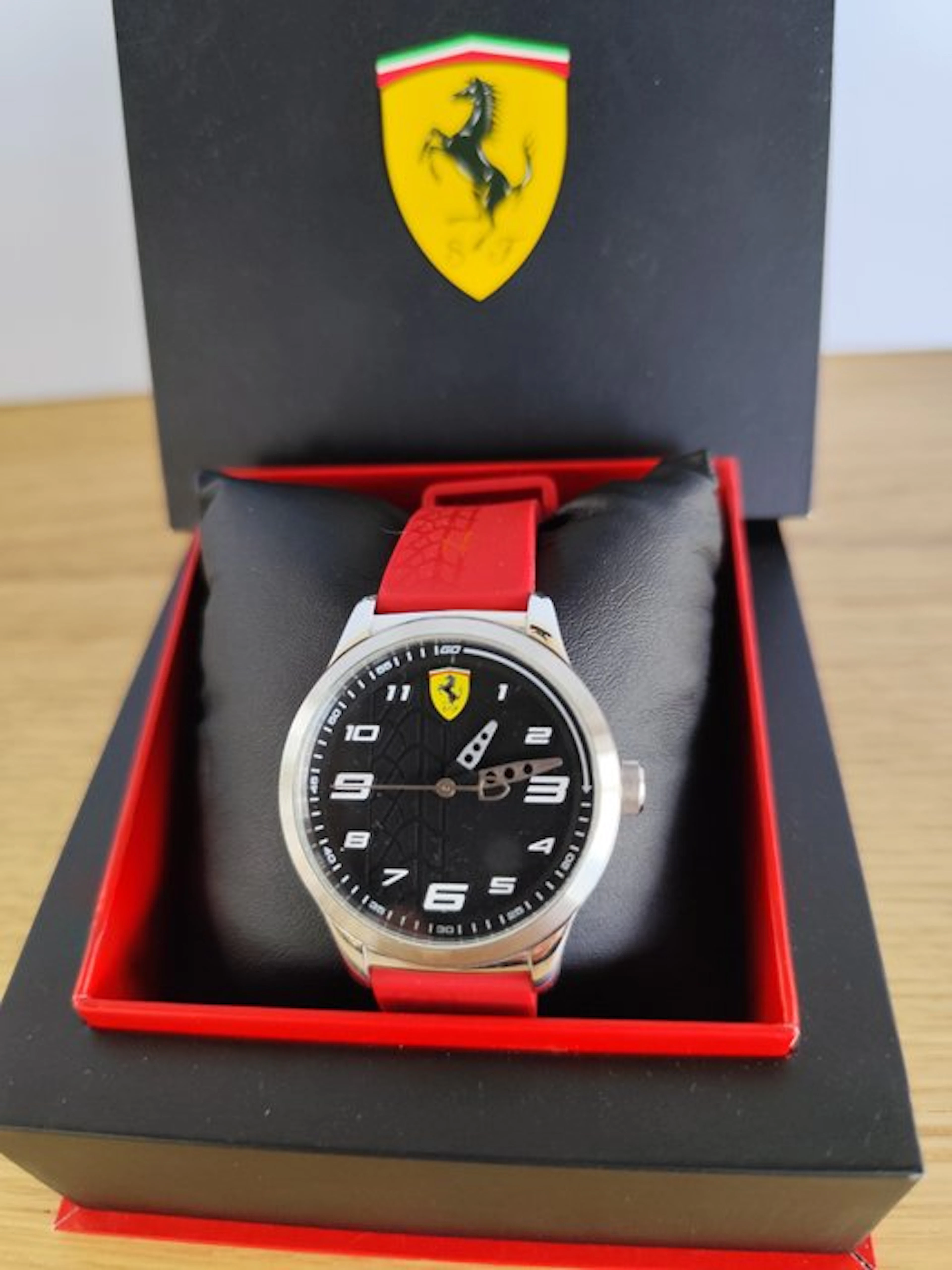 Ferrari - Pitlane - Unisex - 2000-2010