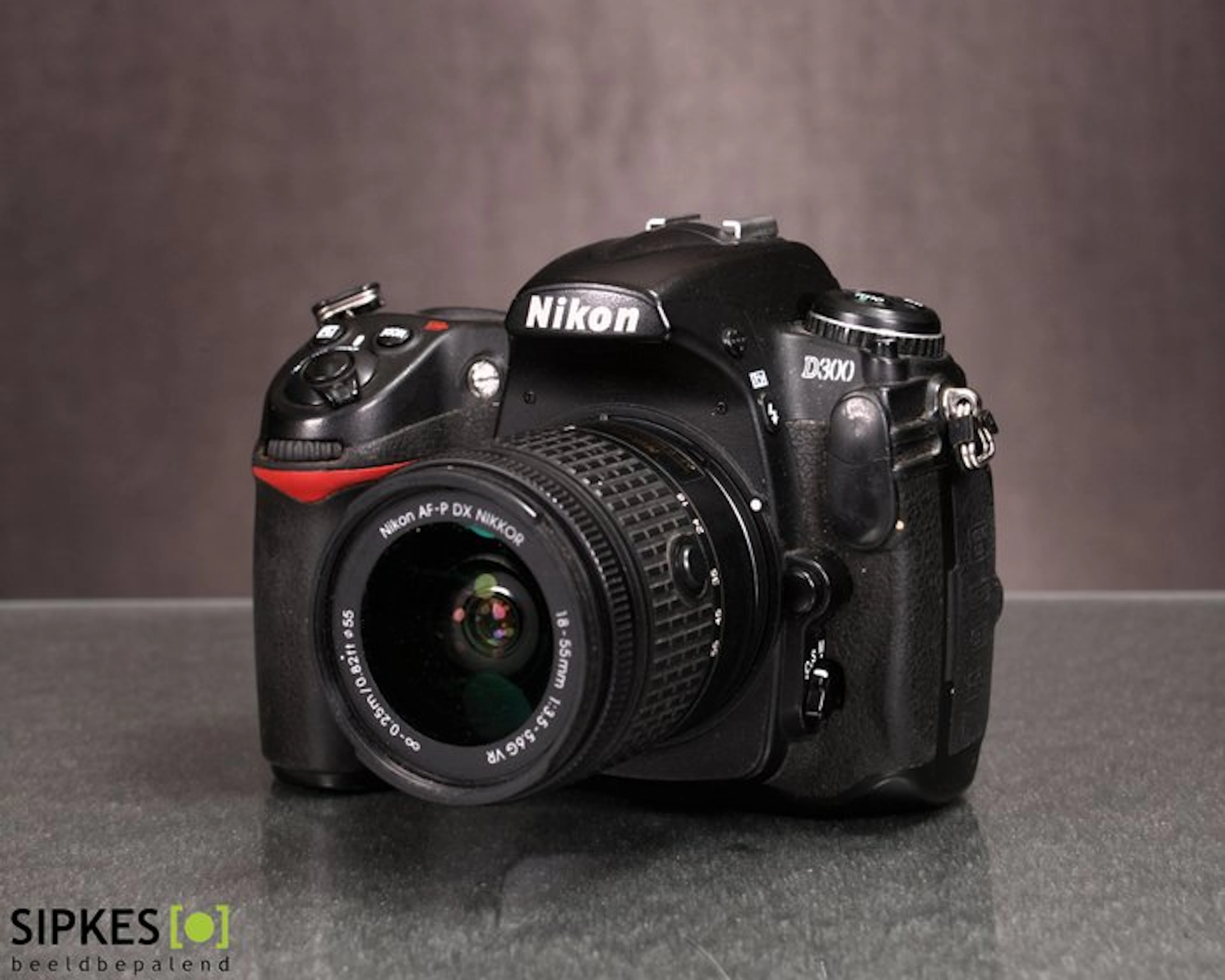 Nikon D300 + AF-P DX 18-55 mm G VR (ALL PARTS) / Digital reflex camera (DSLR)