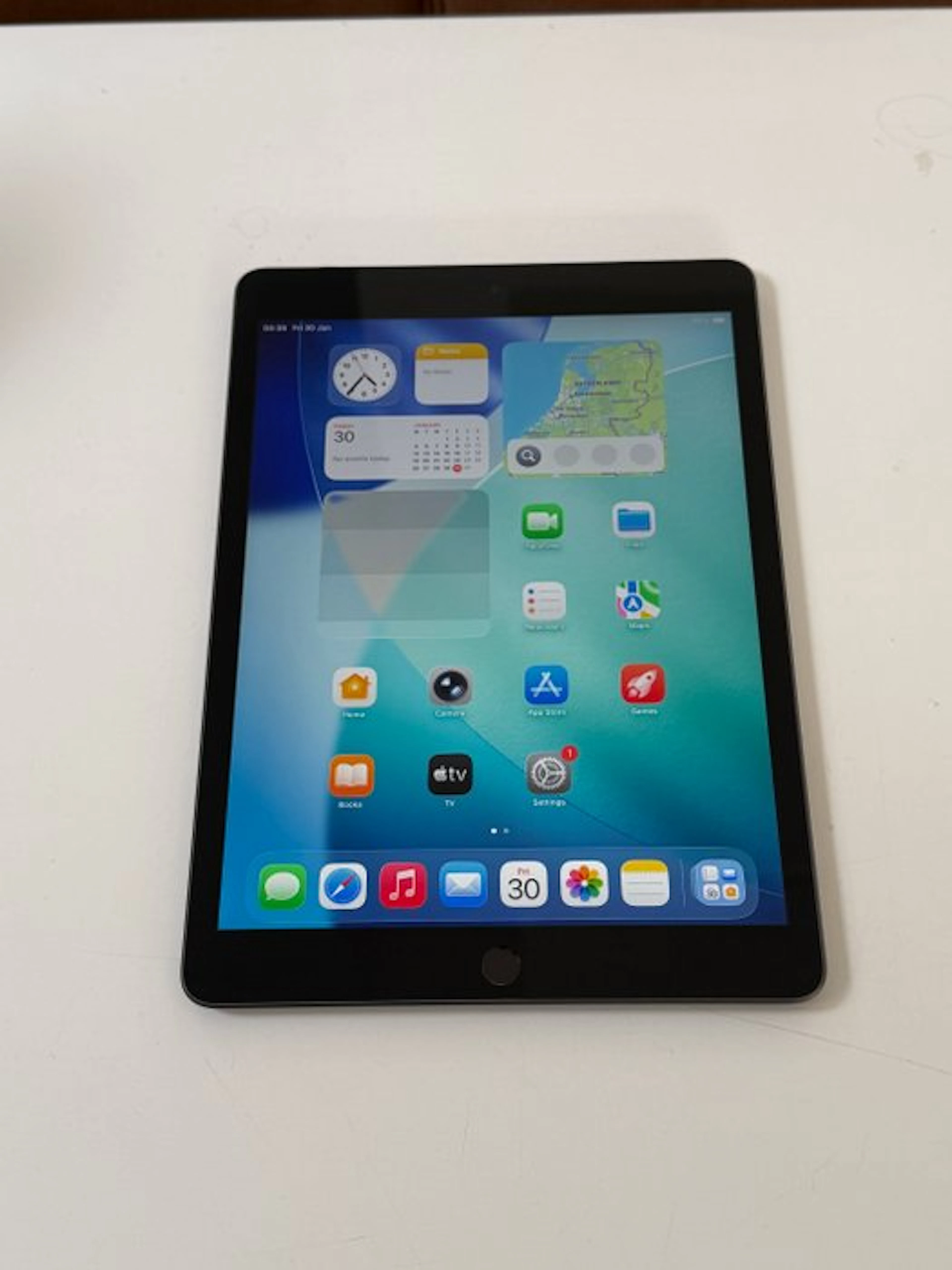 Apple iPad 9th generation WiFi+Cellular 64GB - Mobile phone (1)