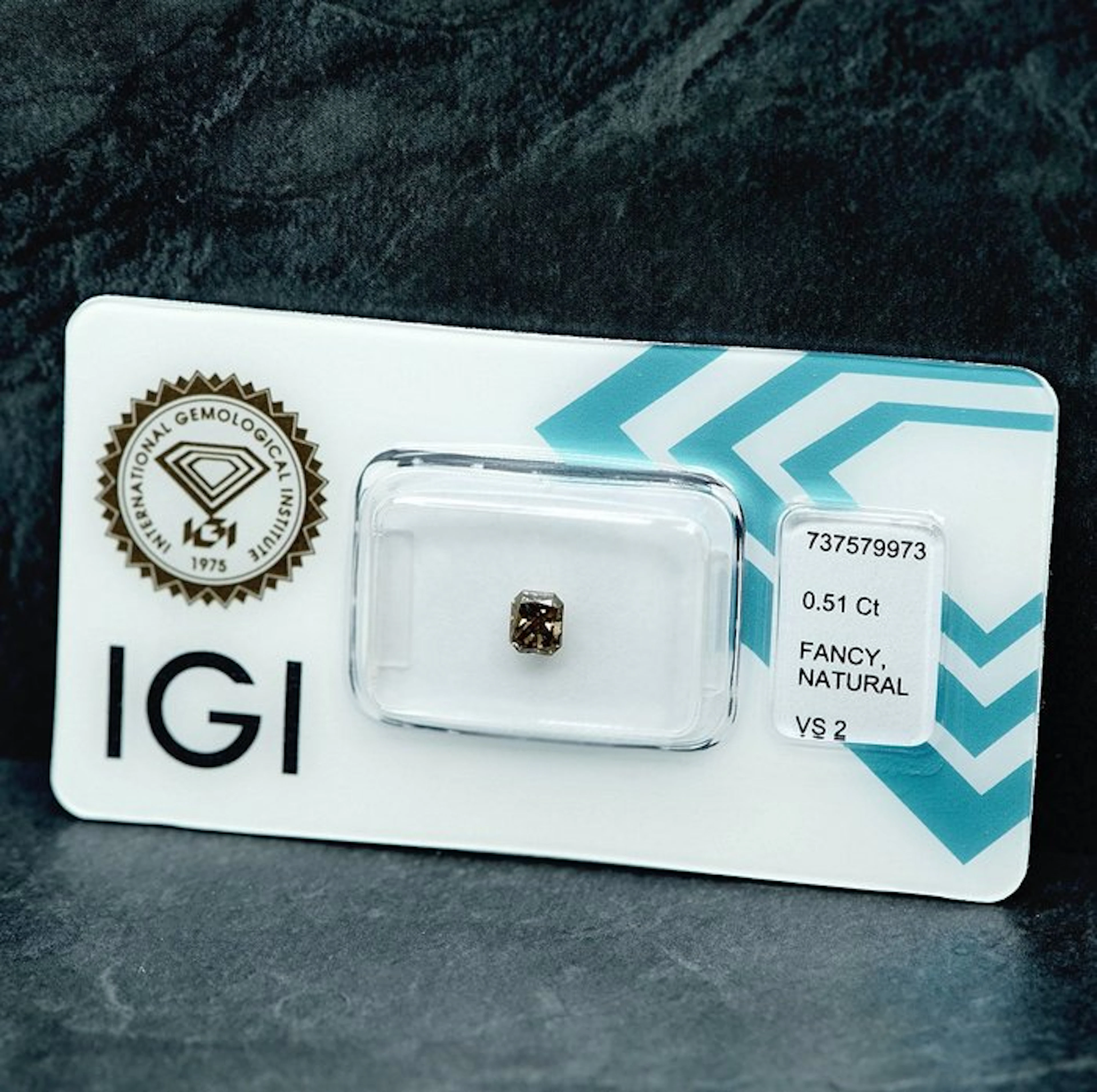 1 pcs Diamond (Natural coloured) - 0.51 ct - Cut cornered...