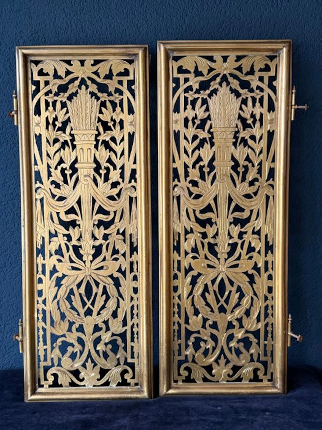 Decorative ornament (2) - France - Victorian doors