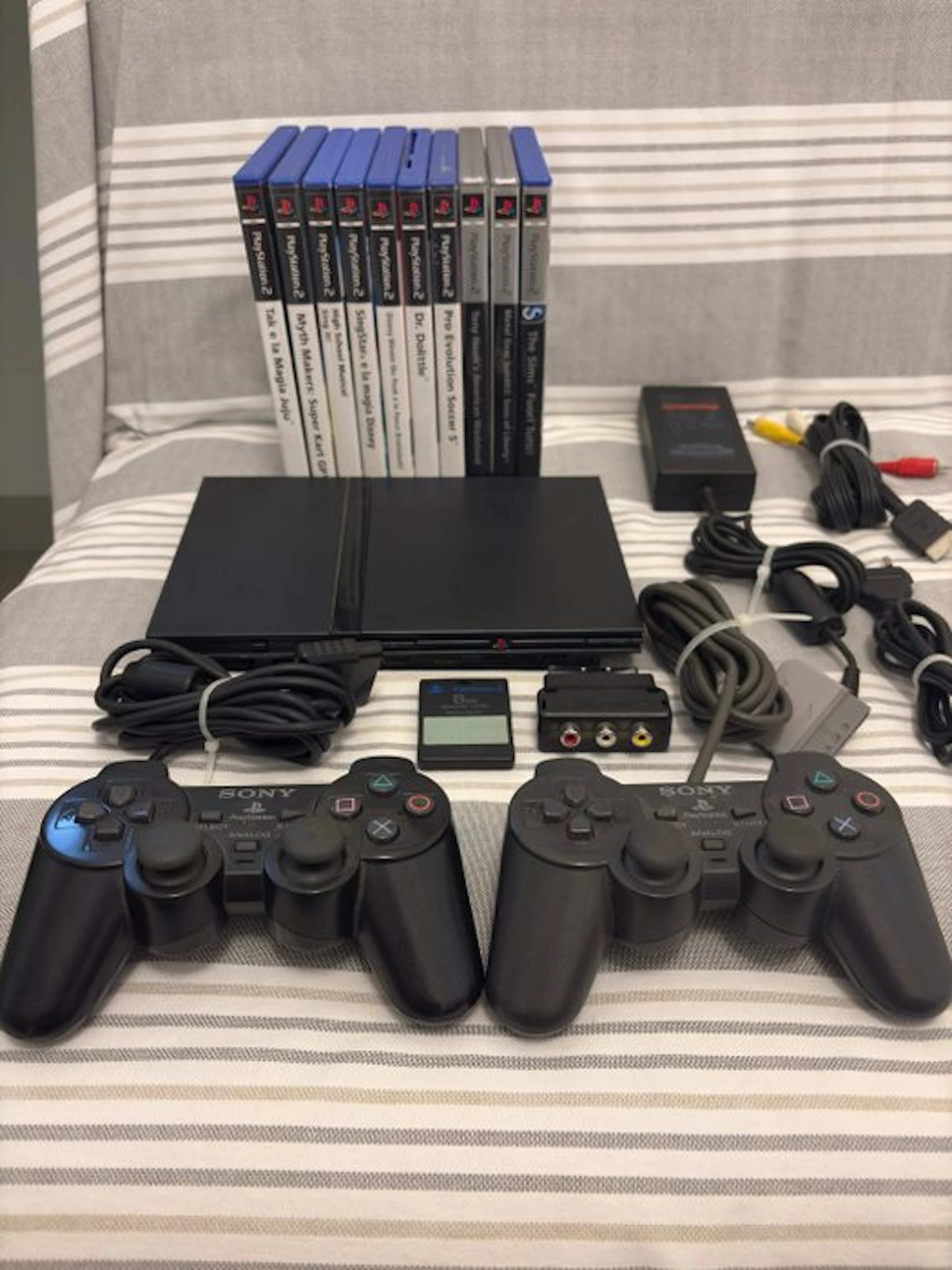 Sony - Playstation 2 (PS2) - Slim SCPH-77004 con 10...