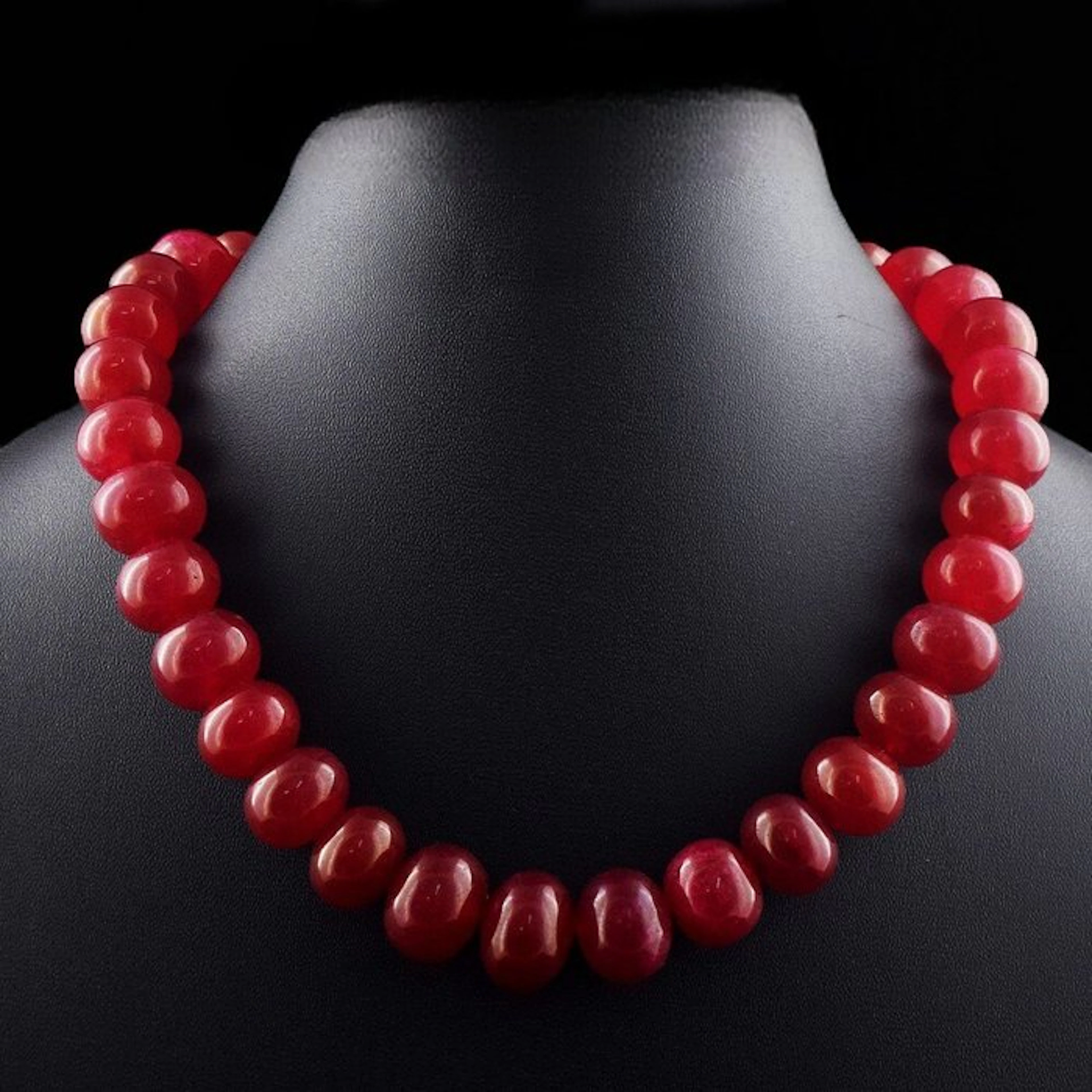 Really nice necklace handmade round plane ruby beads - 855 Cts