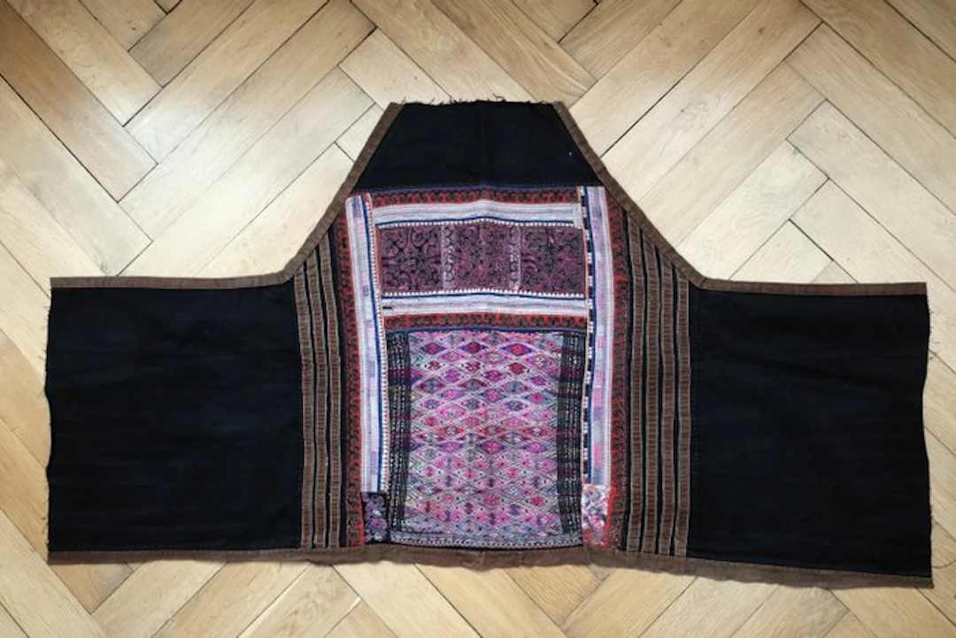 Baby carrier, Hmong/Miao, Yunnan or Guizhou - Cotton - China - mid 2oth century