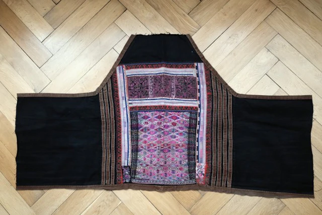 Baby carrier, Hmong/Miao, Yunnan or Guizhou - Cotton - China - mid 2oth century