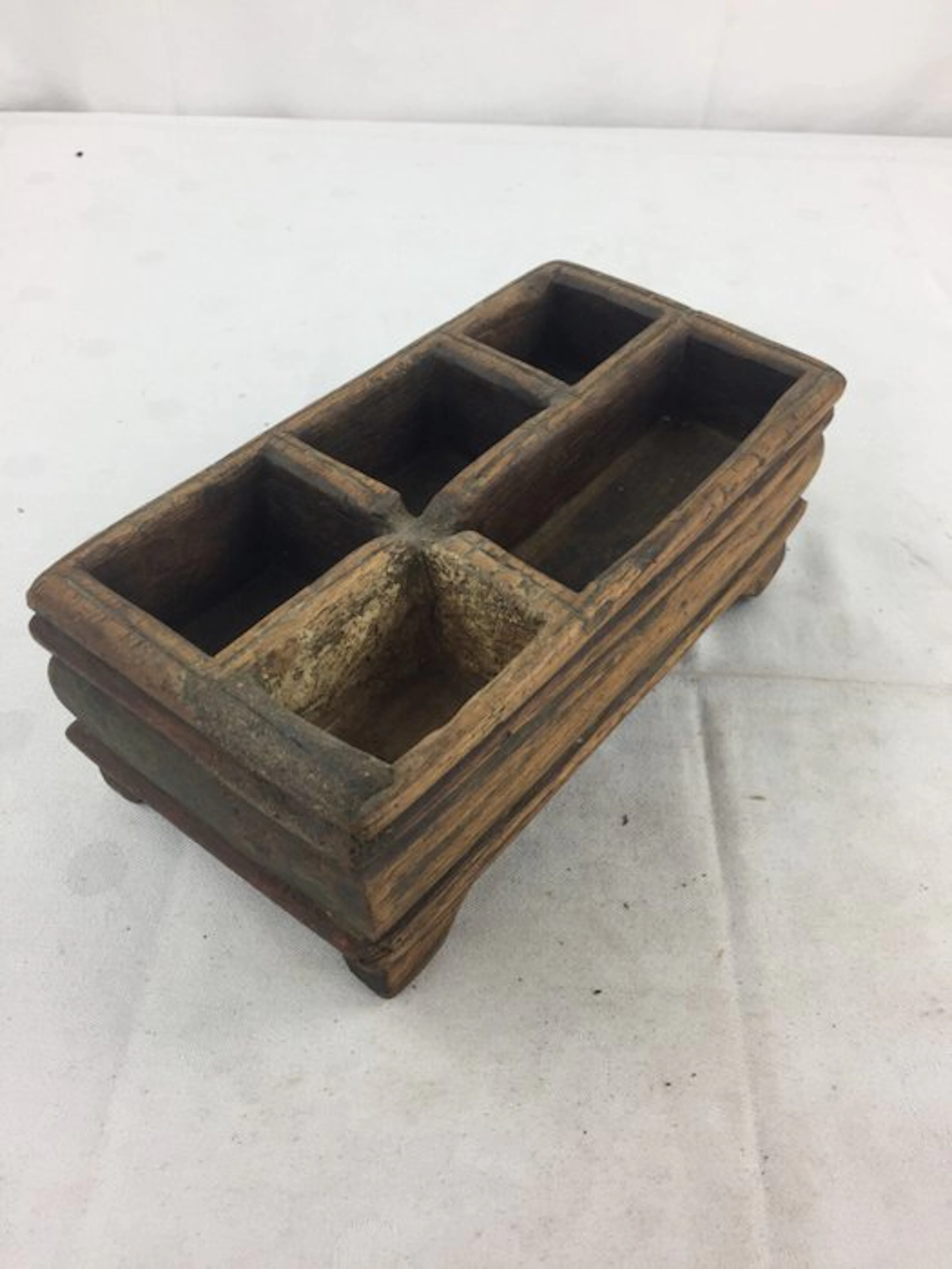 Areca Nut Box - Wood - Indonesia - Second half of 20th century