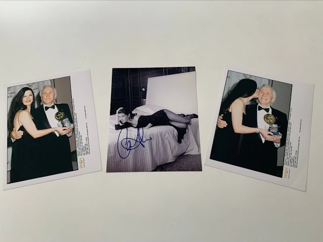 Catherine Zeta-Jones - Nice signed photograph