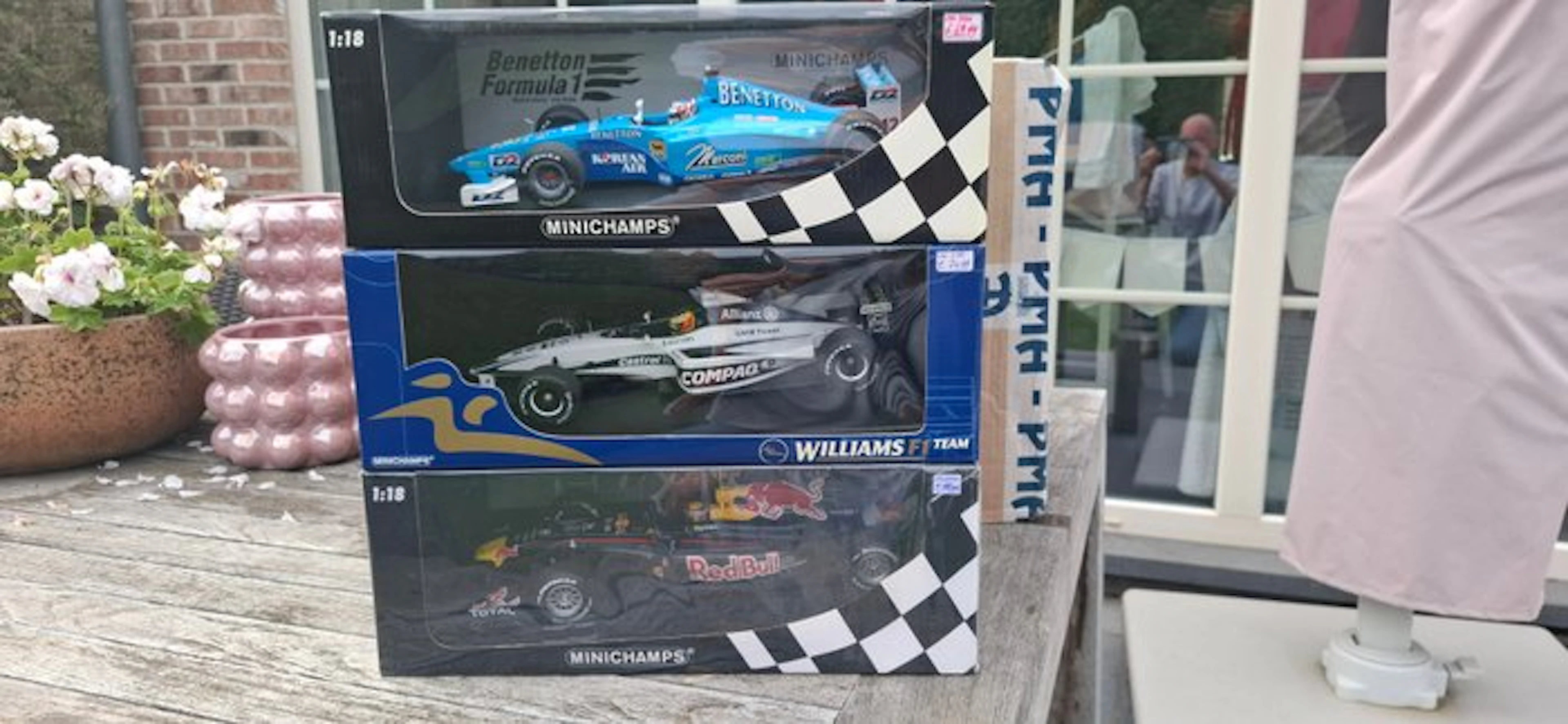 MiniChamps 1:18 - Model race car (3) - Benetton