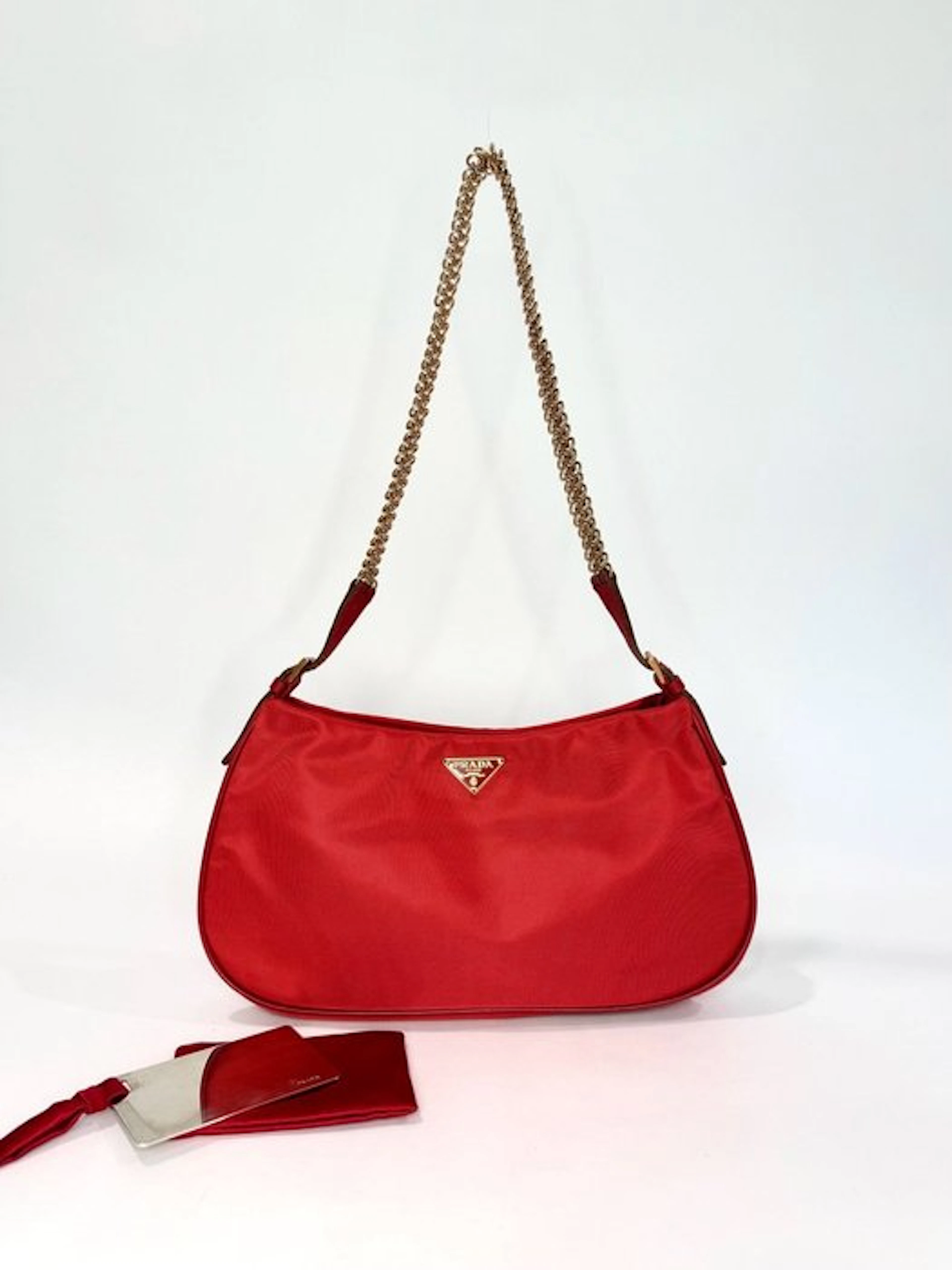 Prada - Cleo in tela rossa e catena - Shoulder bag
